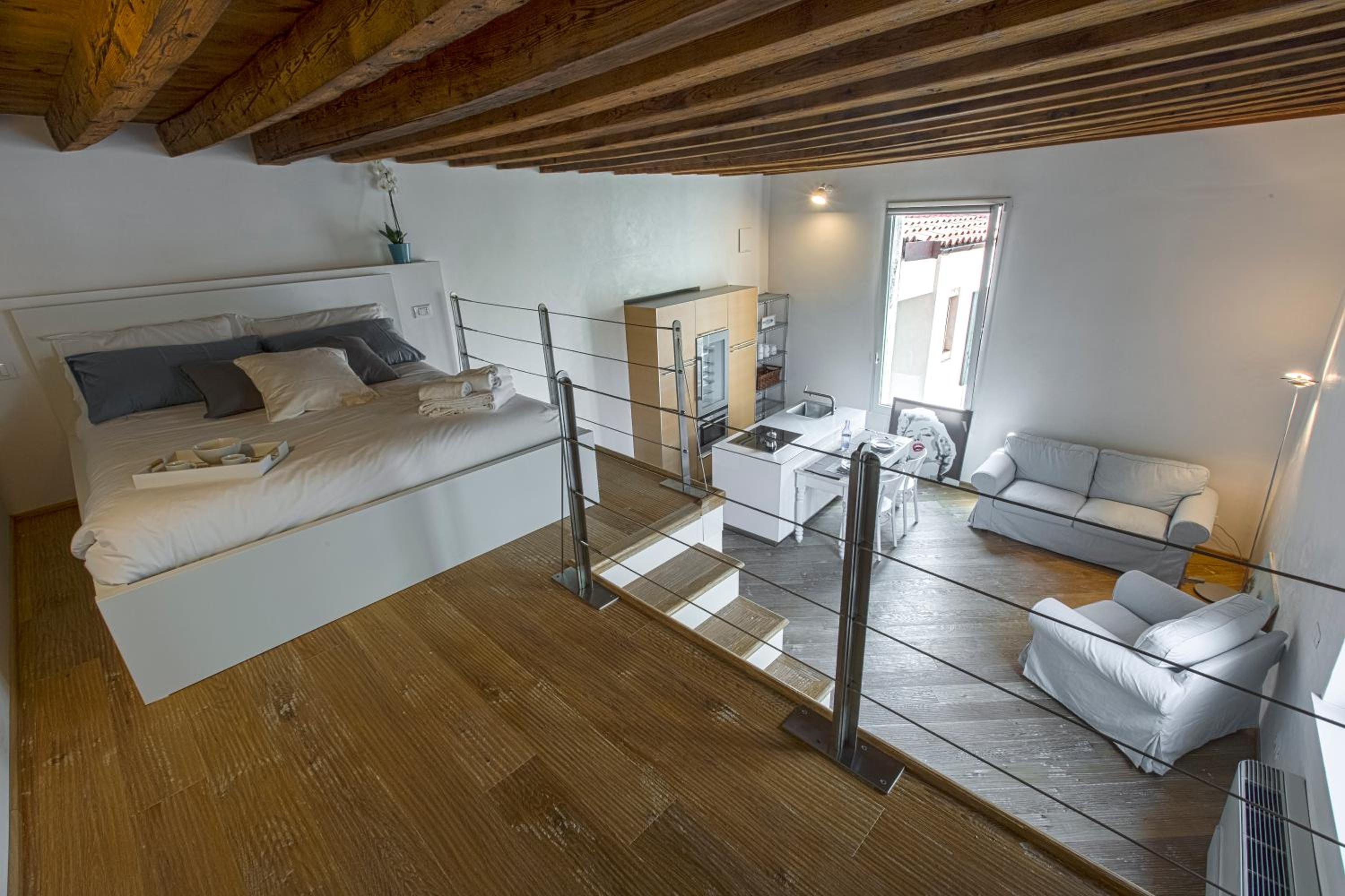 Loft photo 3