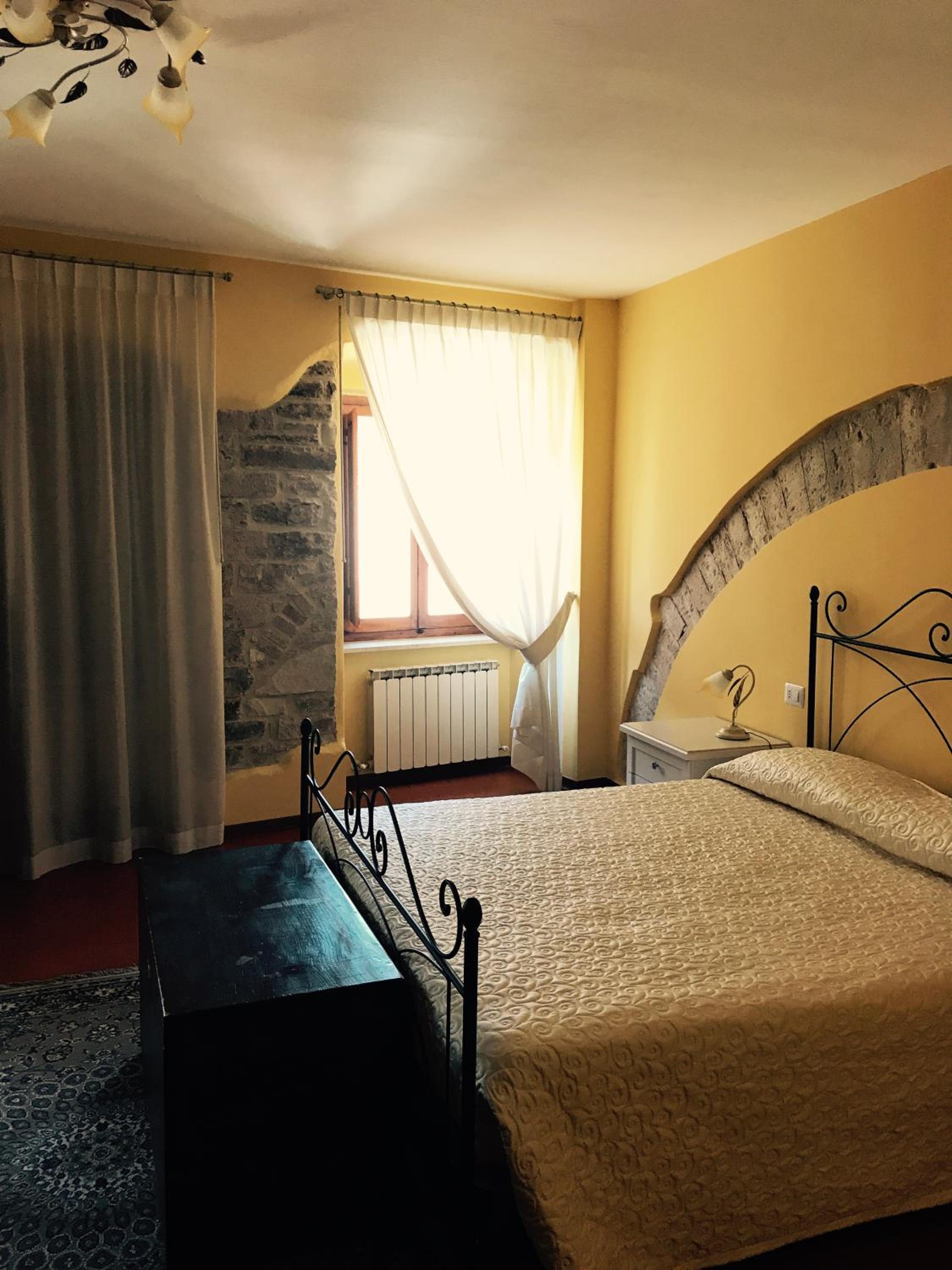 Double Room with Private Bathroom - Photo 7