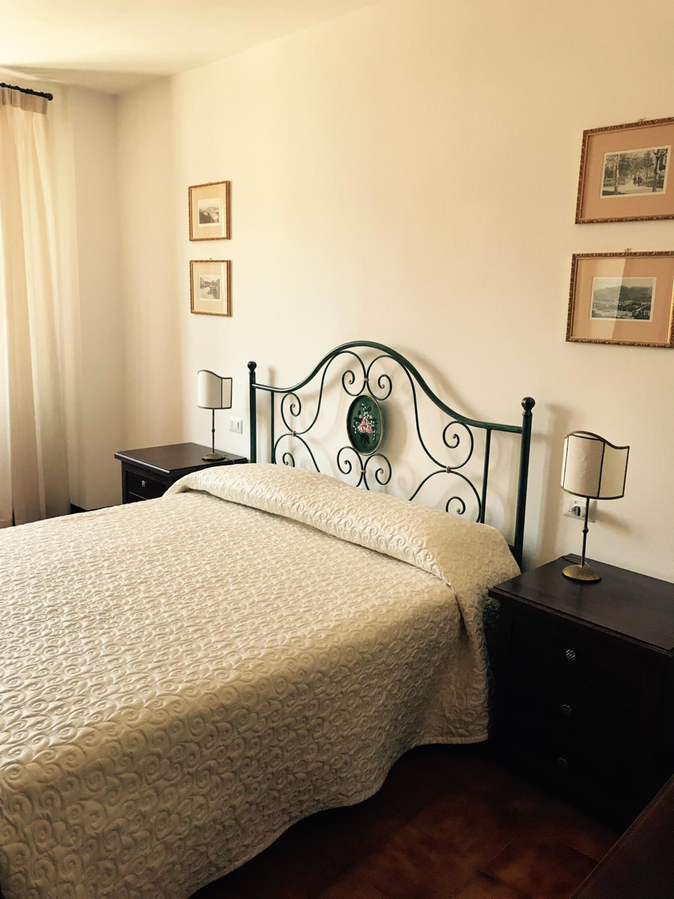 Double Room with Private Bathroom - Photo 11