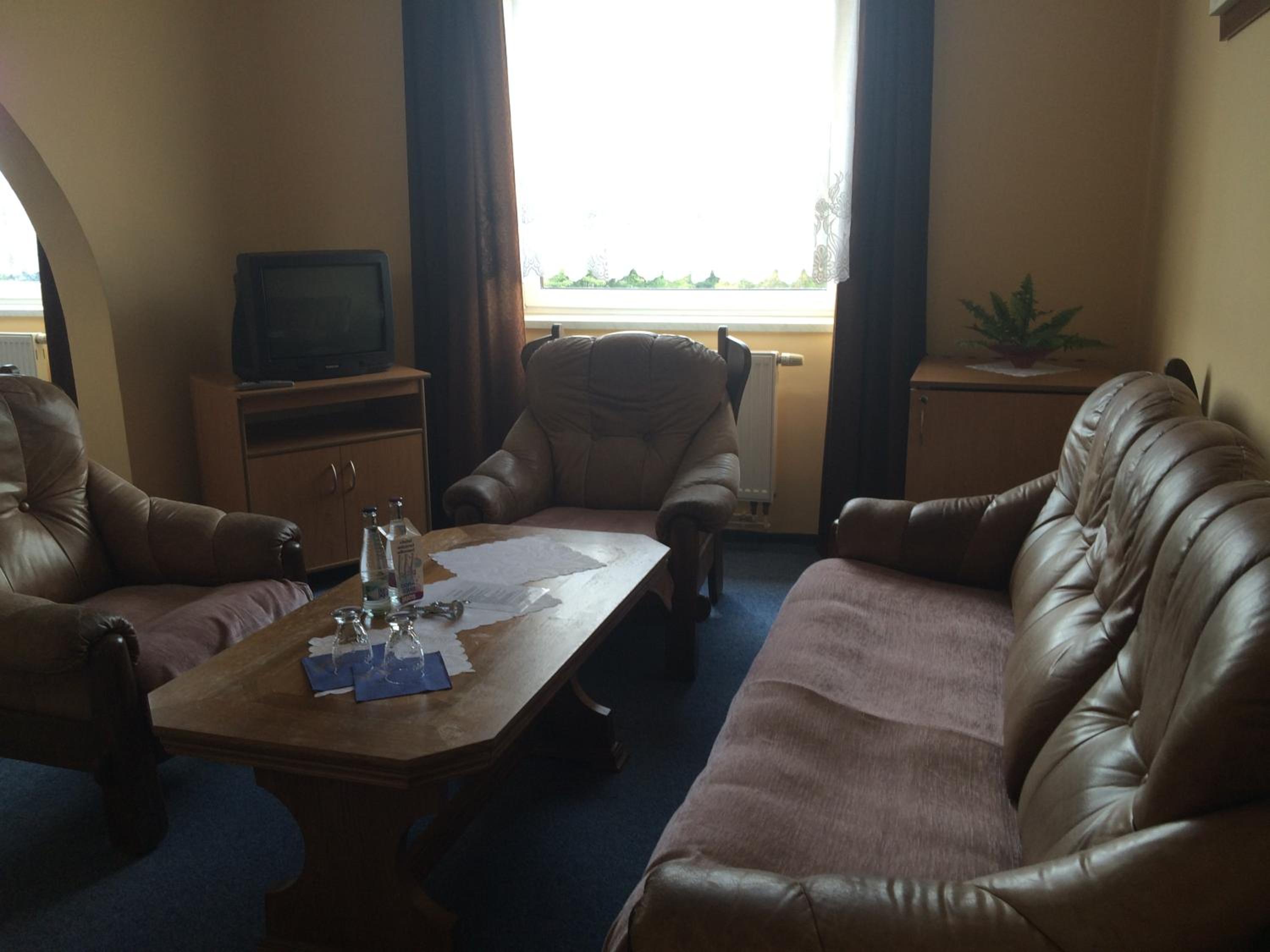 One-Bedroom Apartment - Photo 1