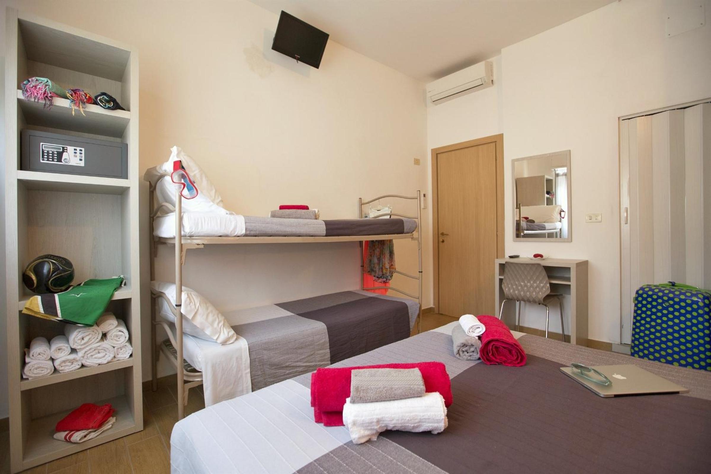 Economy Triple Room
