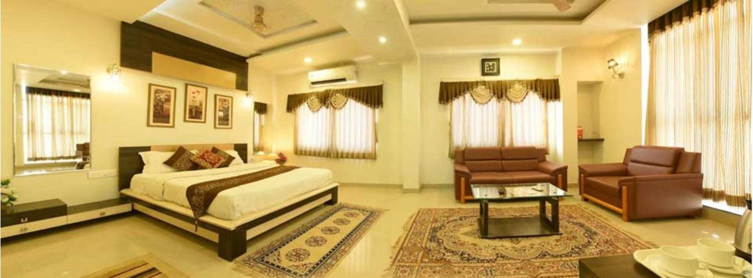 Royal Suite photo 2