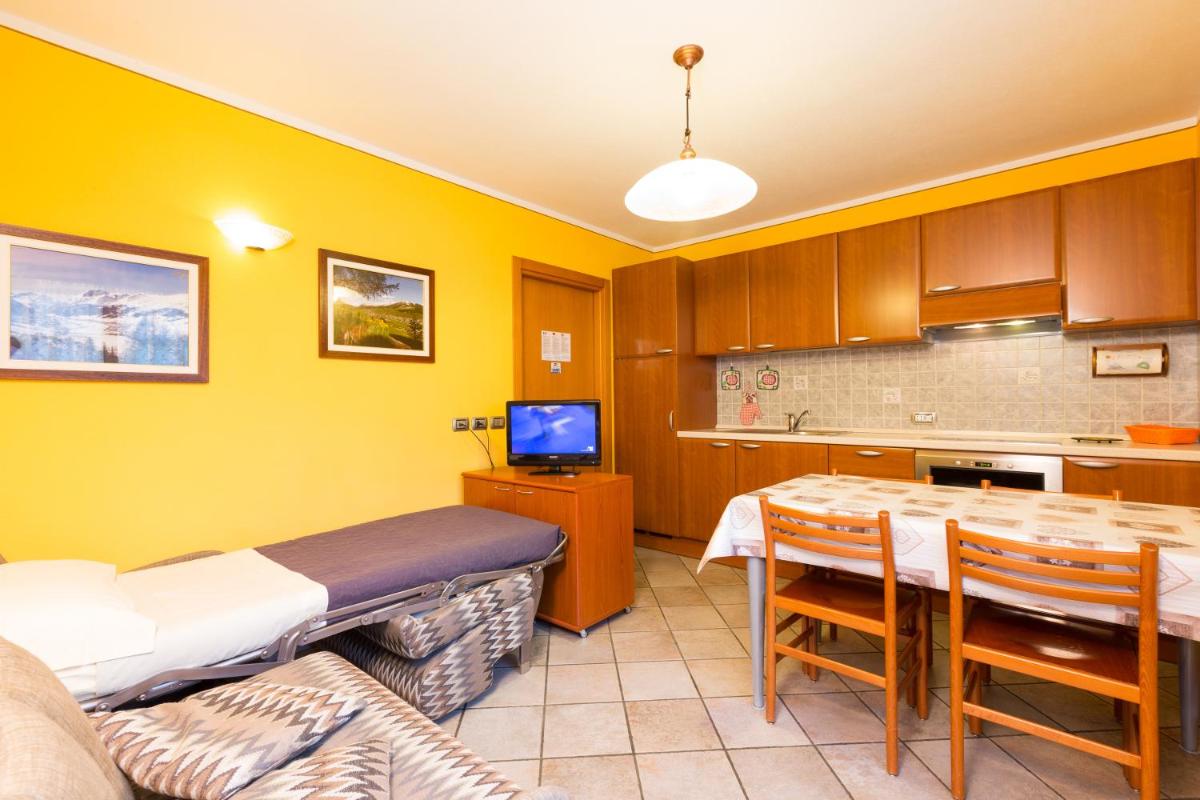 Apartment with Mountain View photo 3