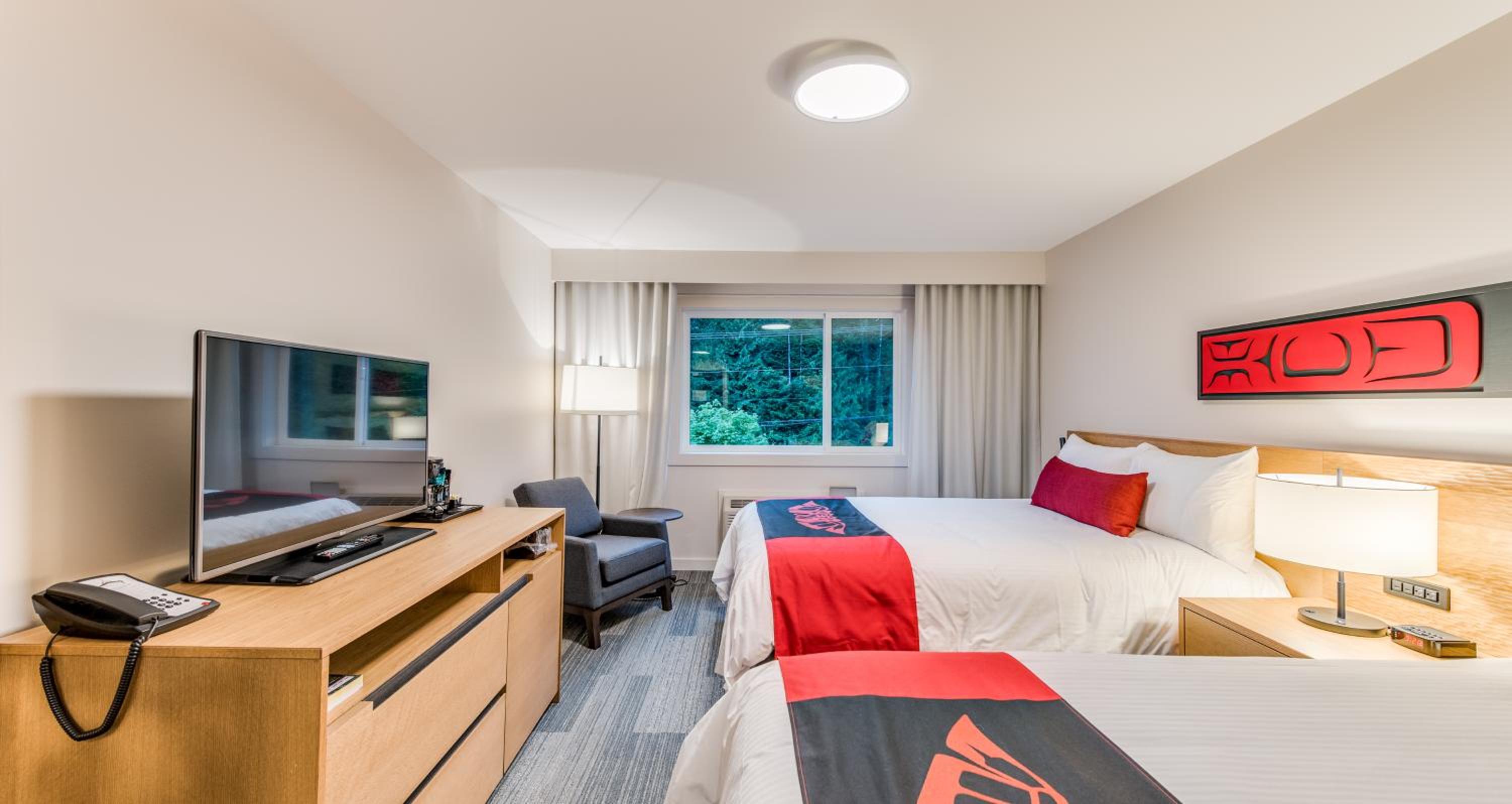 Deluxe Queen Room with Two Queen Beds photo 1