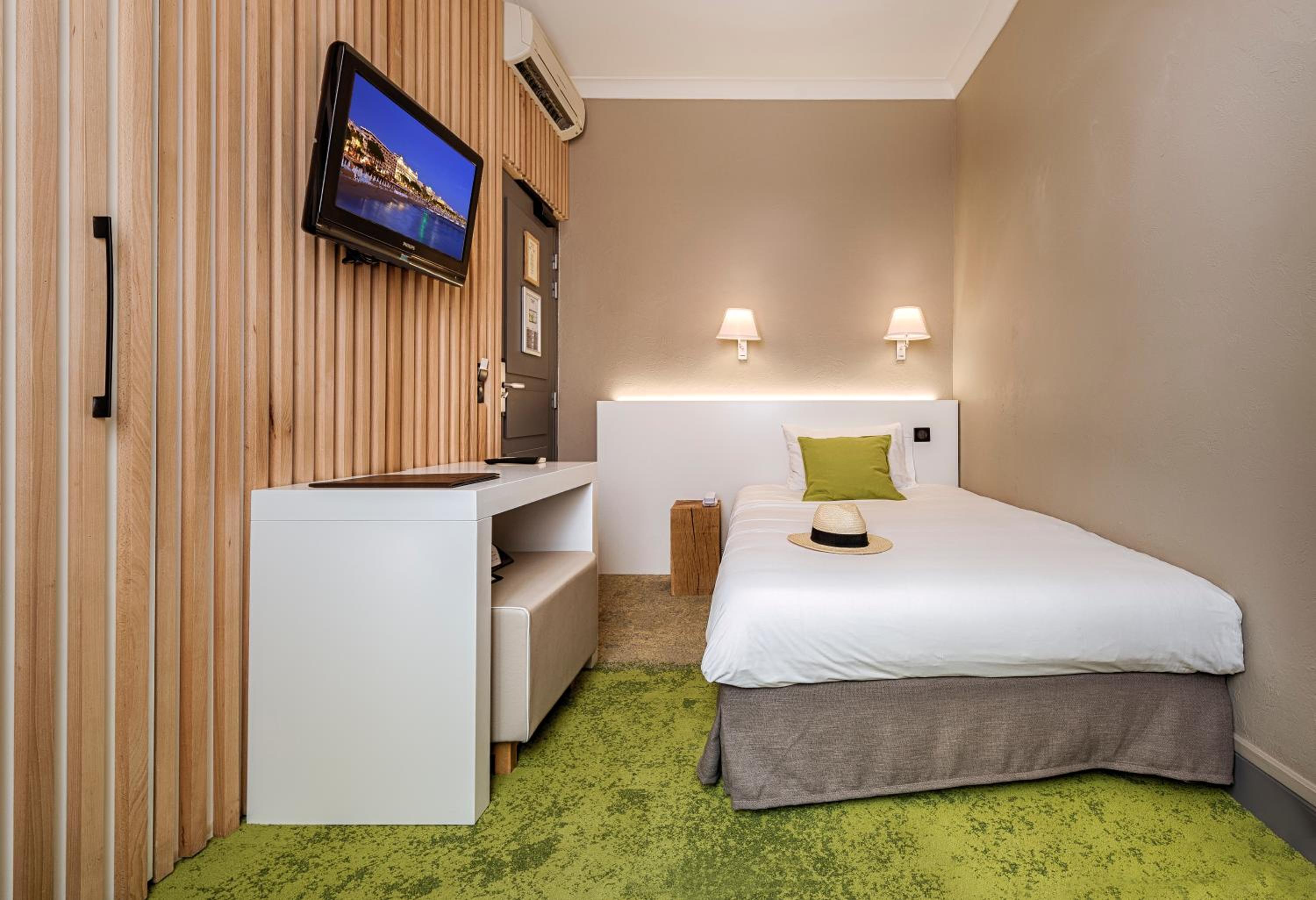 Standard Single Room