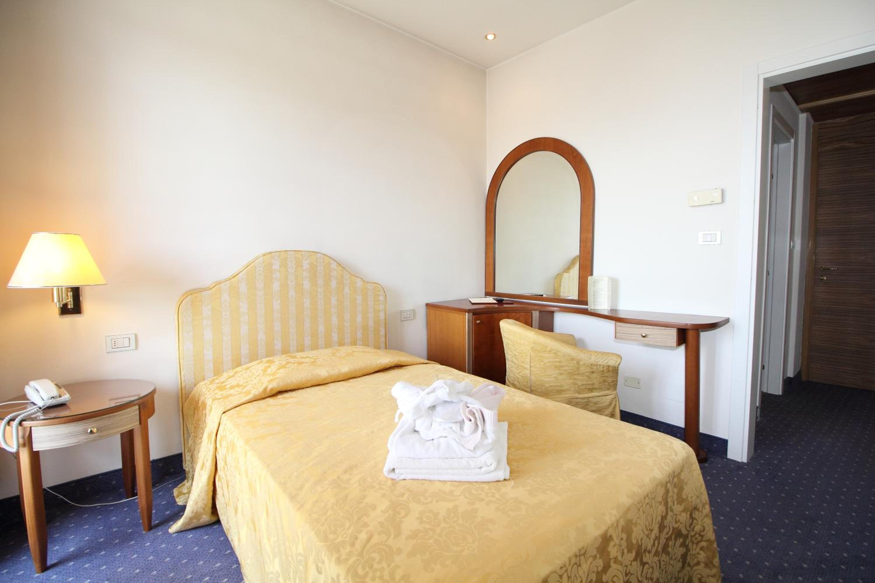 Business Single Room photo 1