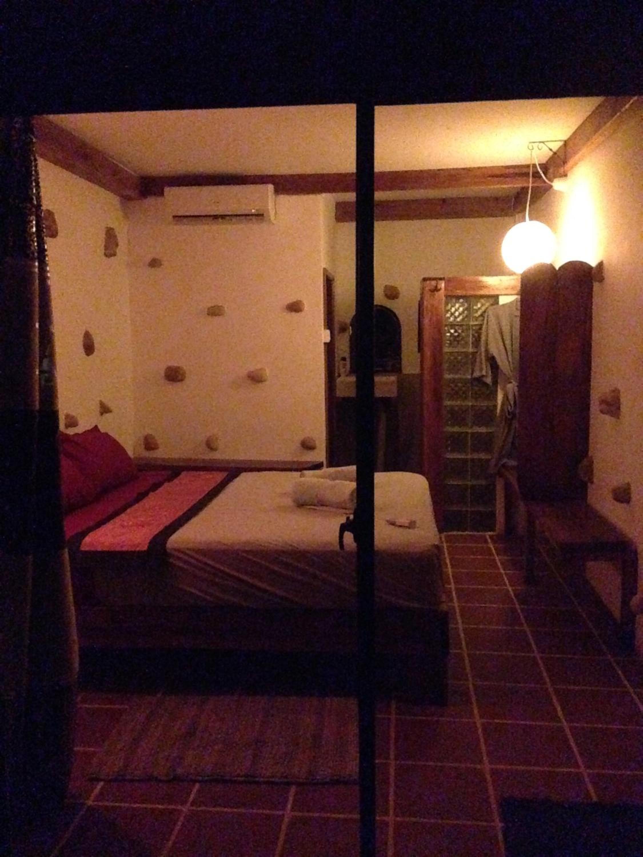Deluxe Double Room with Balcony and Sea View - Hot Shower and AC  photo 1