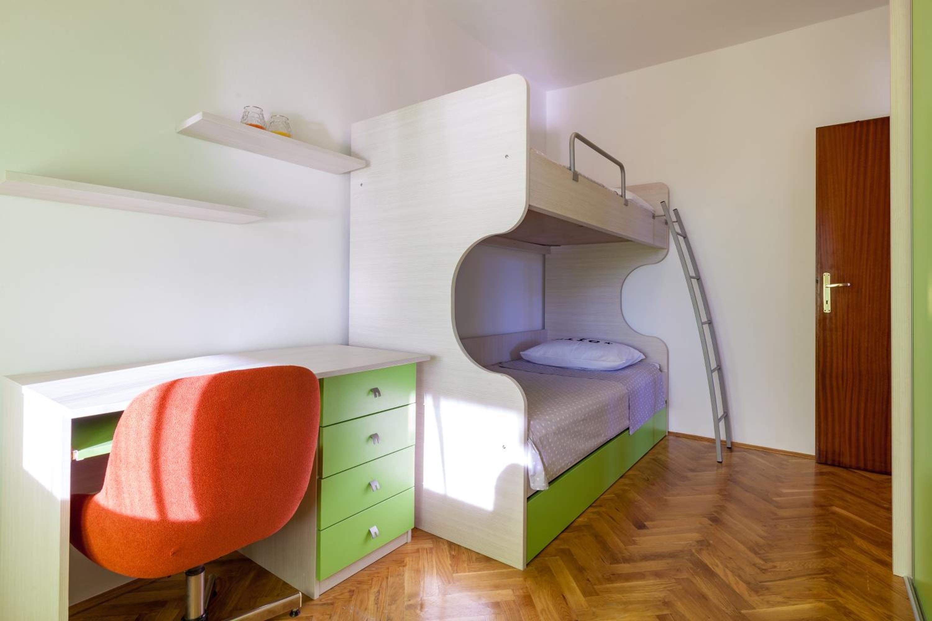 Deluxe Apartment