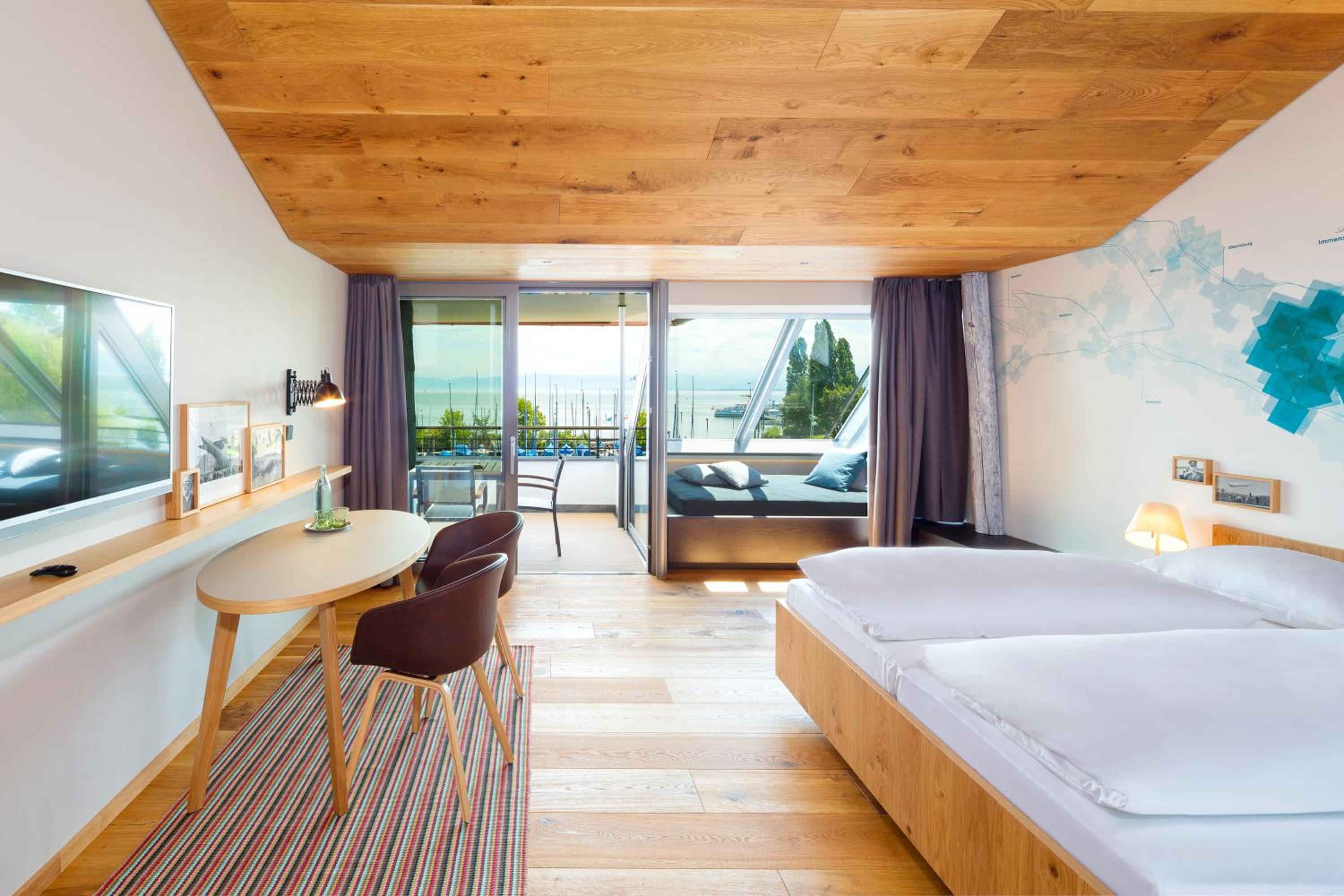 Panorama Double Room with Balcony and Lake View