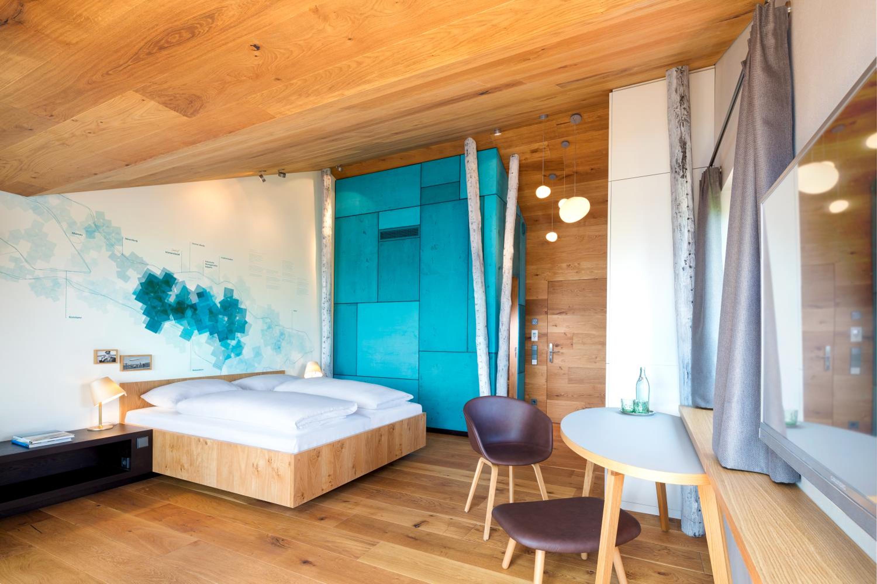 Panorama Double Room with Balcony and Lake View photo 3