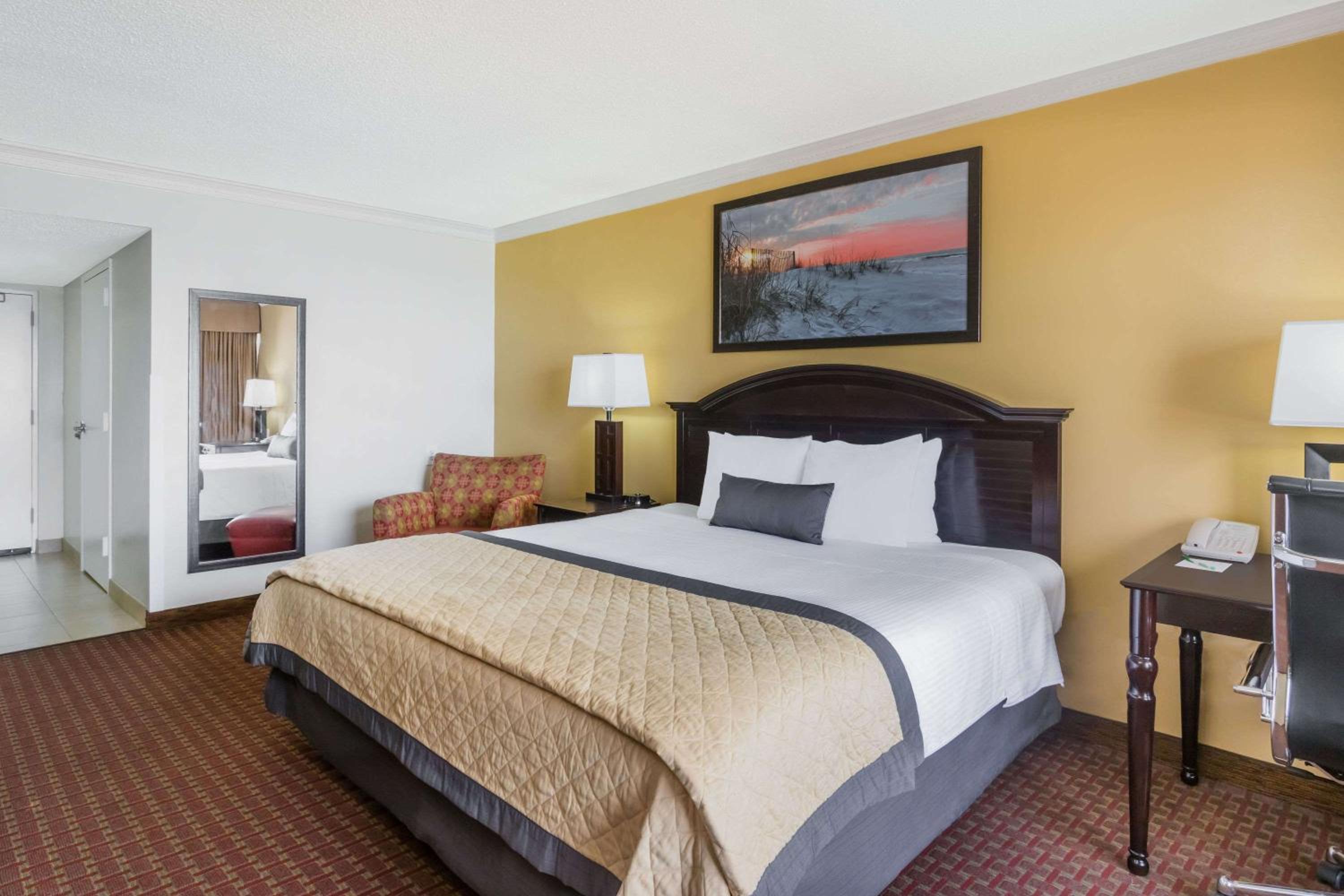 King Room - First Floor - Photo 2