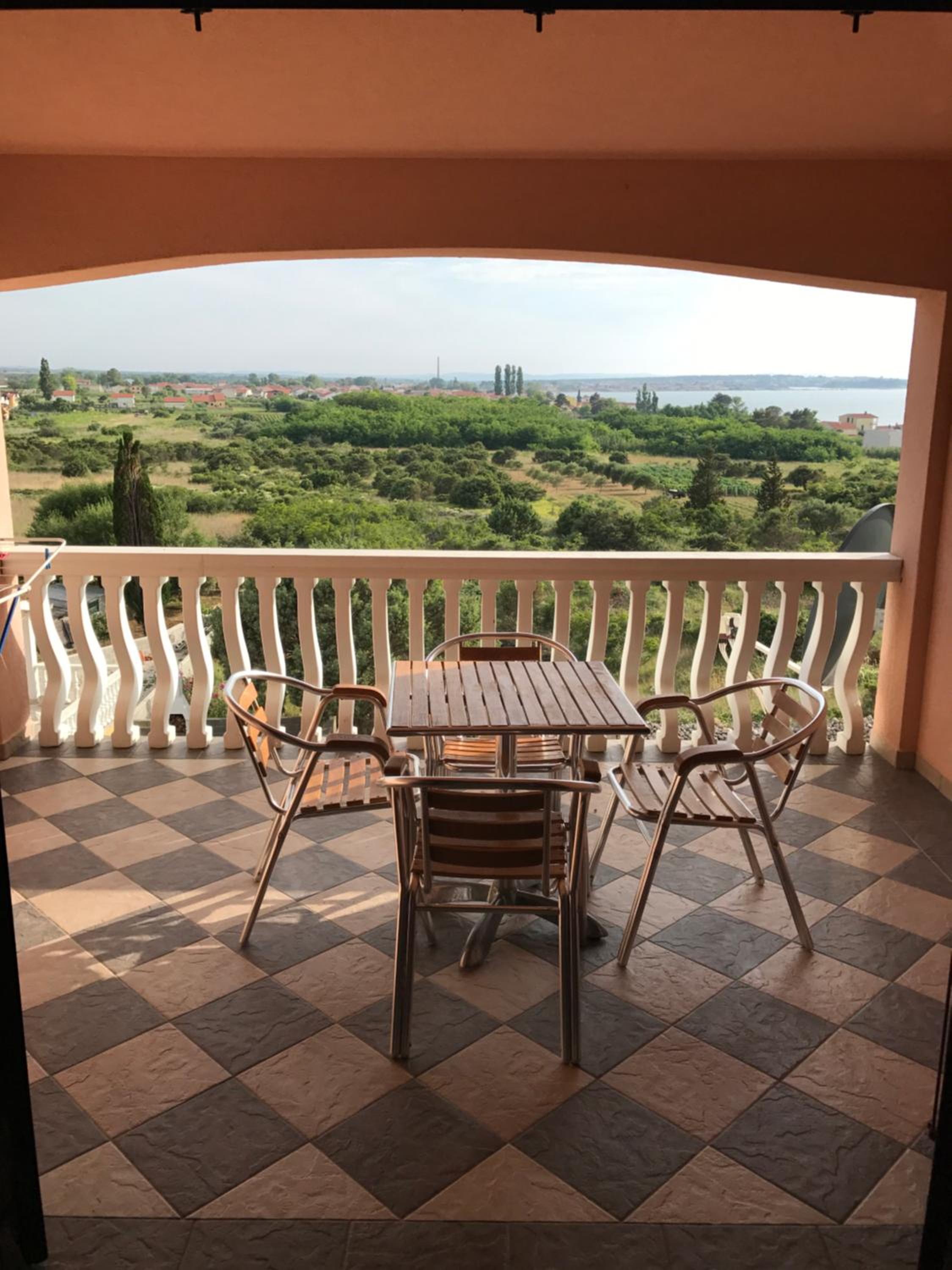 One-Bedroom Apartment with Terrace and Sea View - Photo 31
