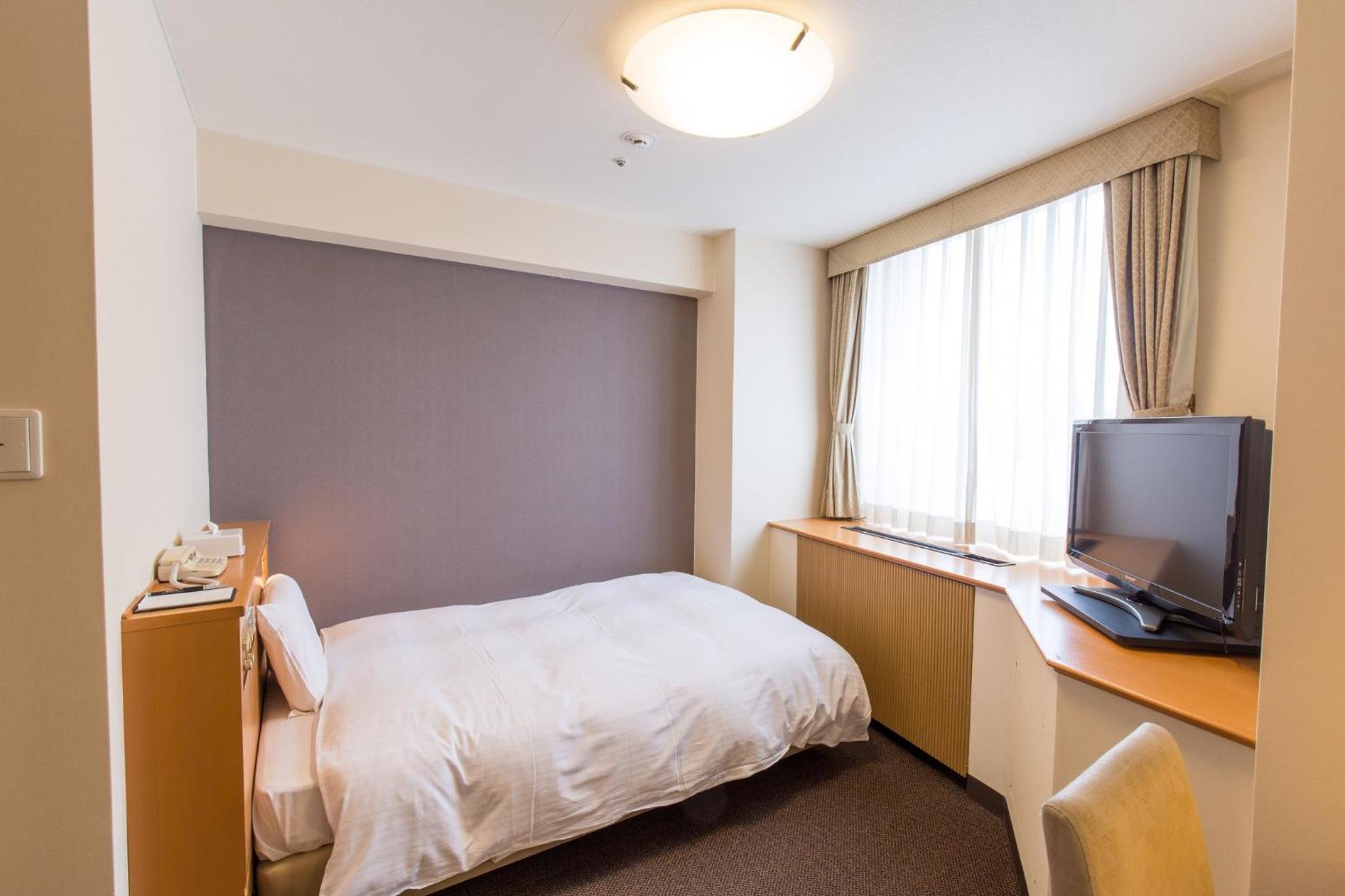 Single Room - Non-Smoking - Photo 1