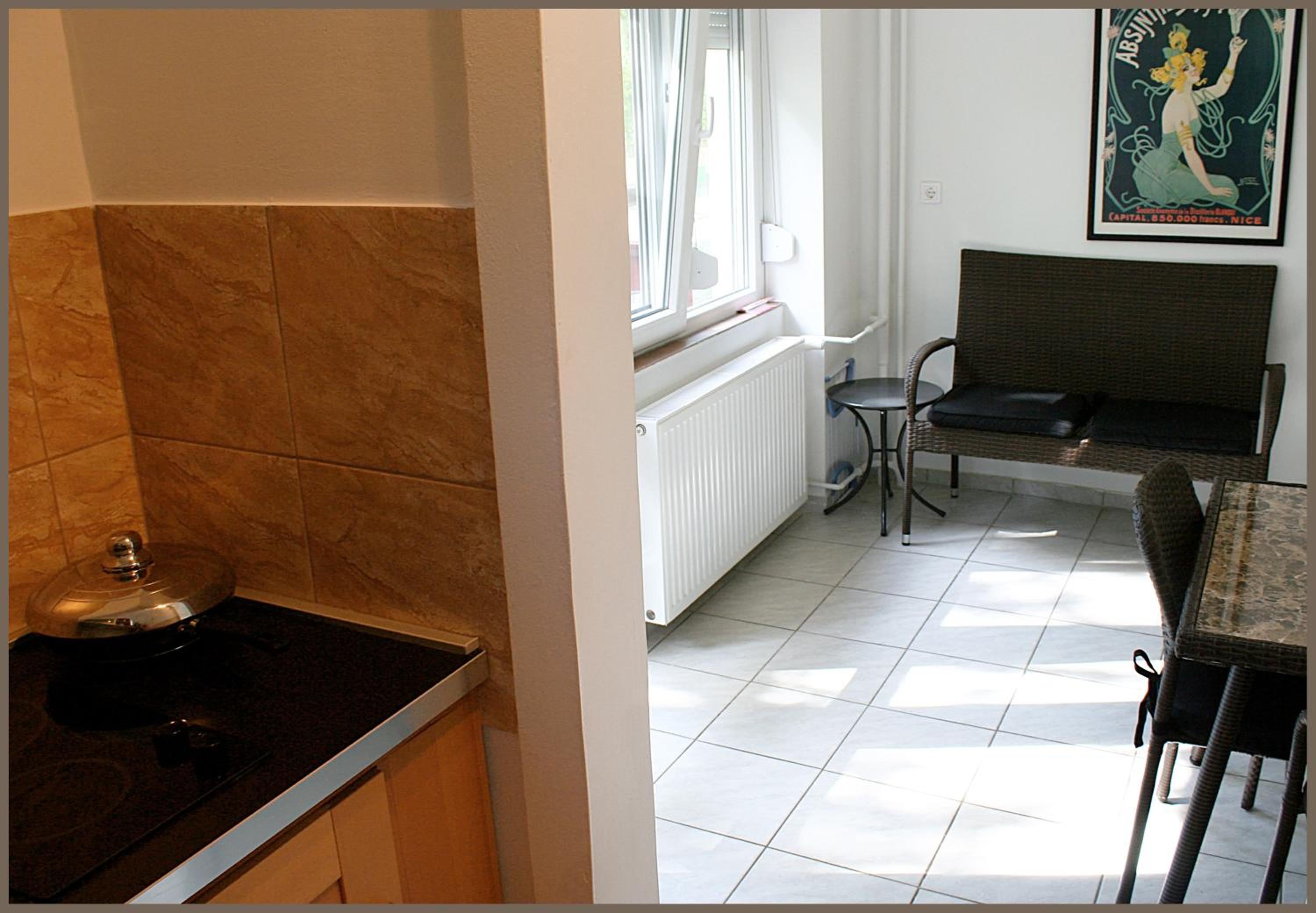 King Room with Balcony - Photo 3