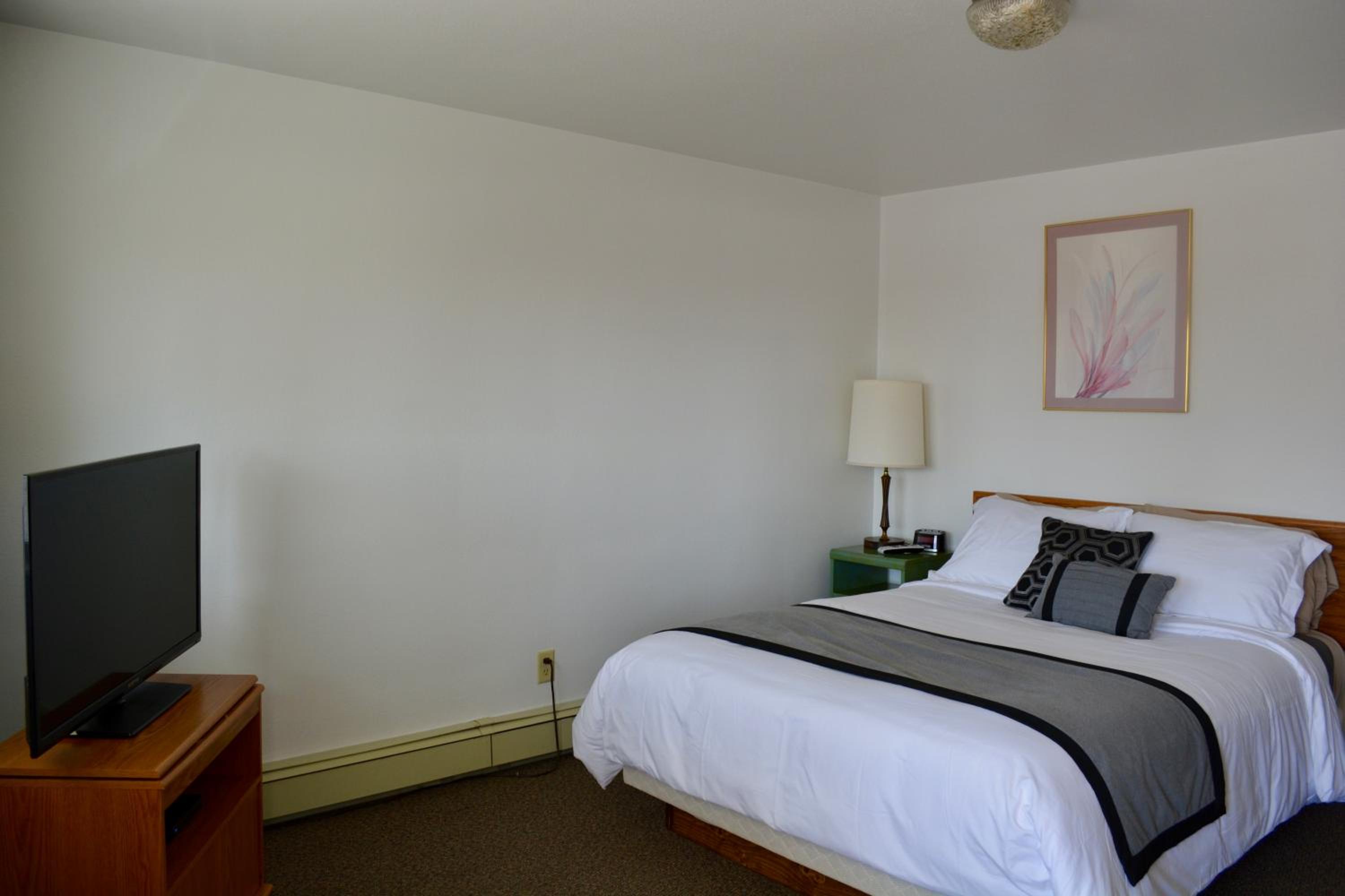 Queen Room photo 3