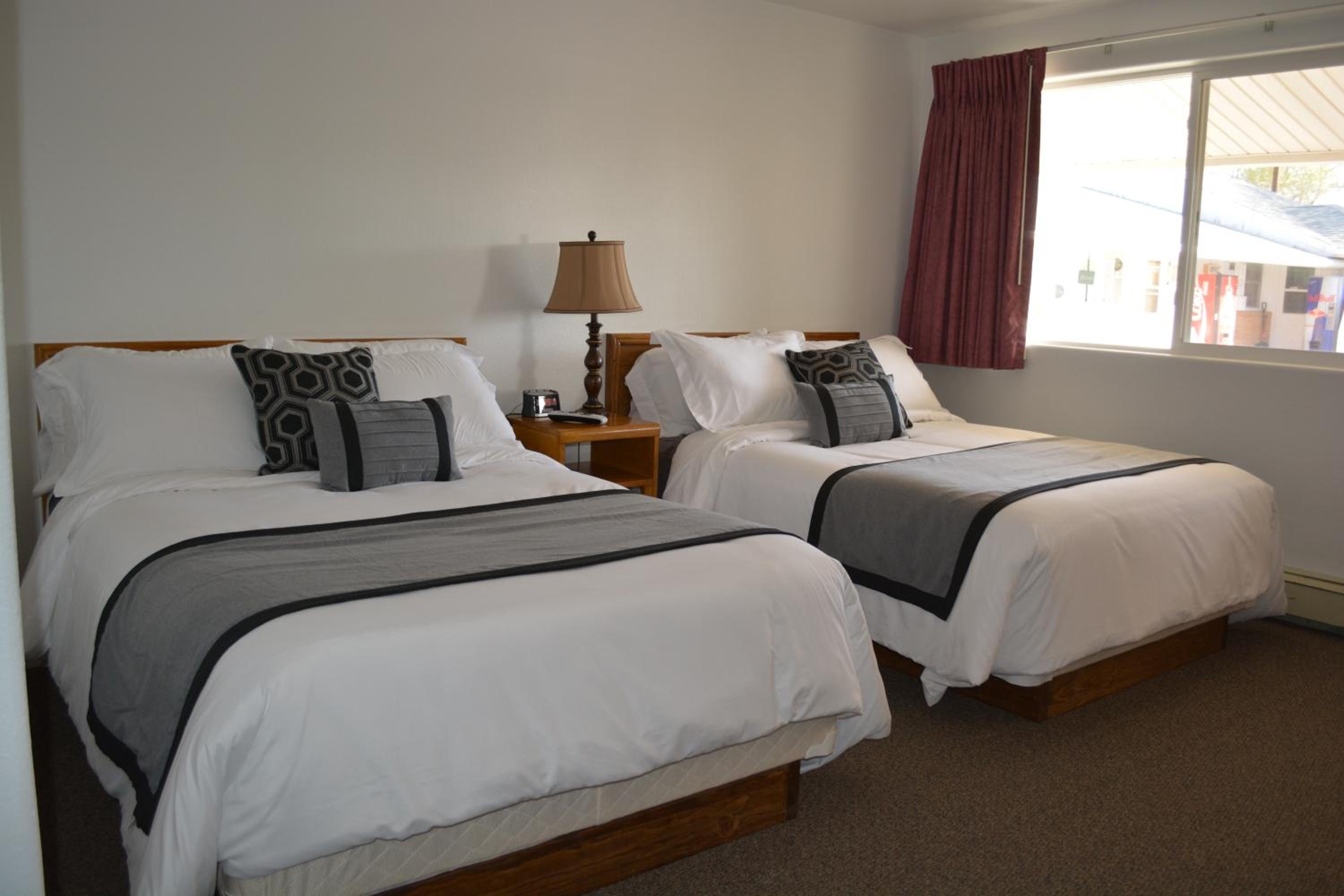 Double Room with Two Double Beds photo 3