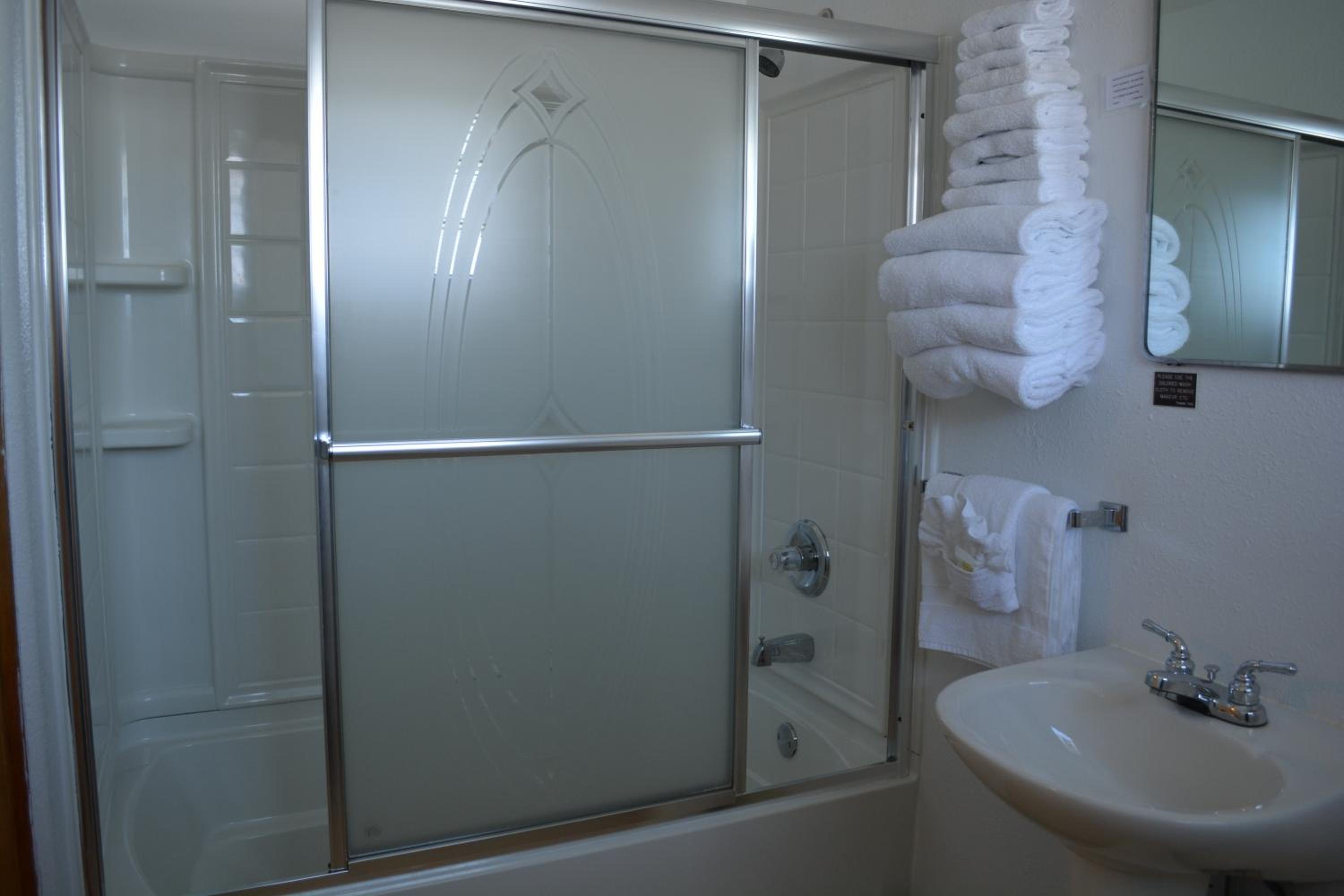 Standard Triple Room photo 2