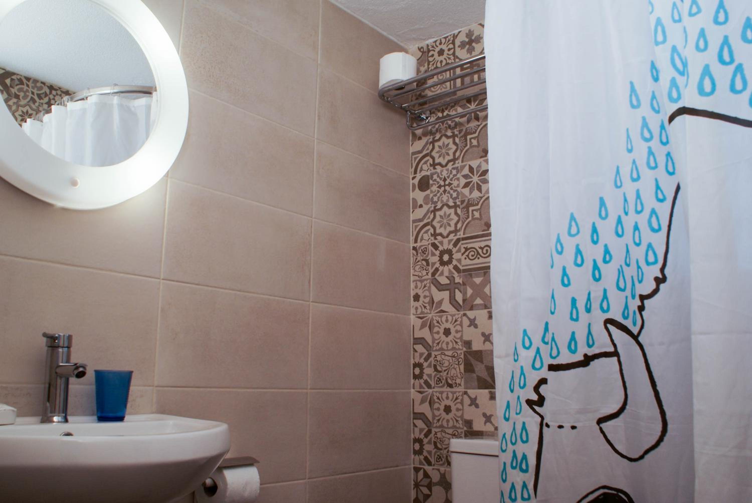 Deluxe Triple Room - Photo 4