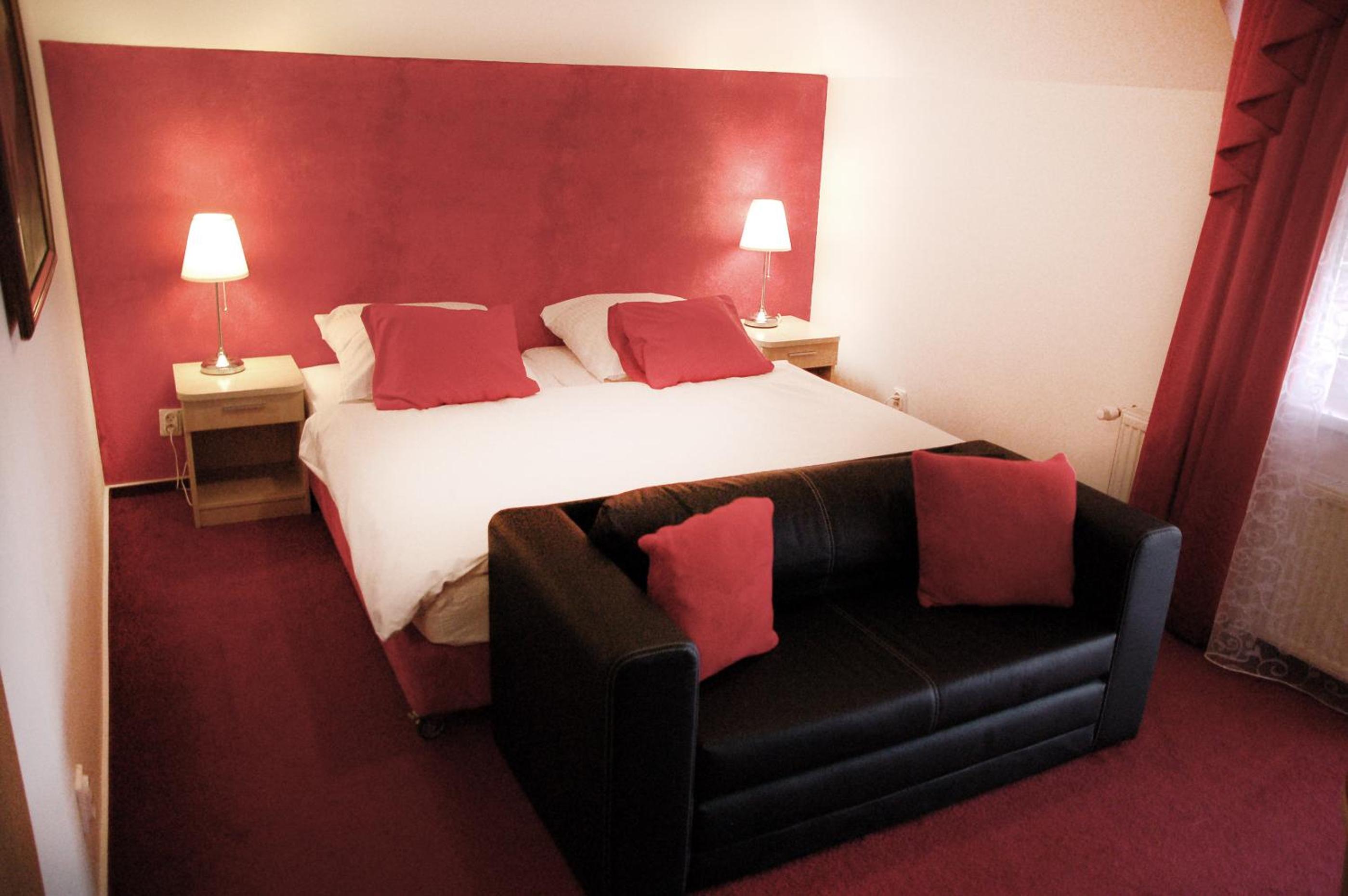Deluxe Double Room - Photo 1