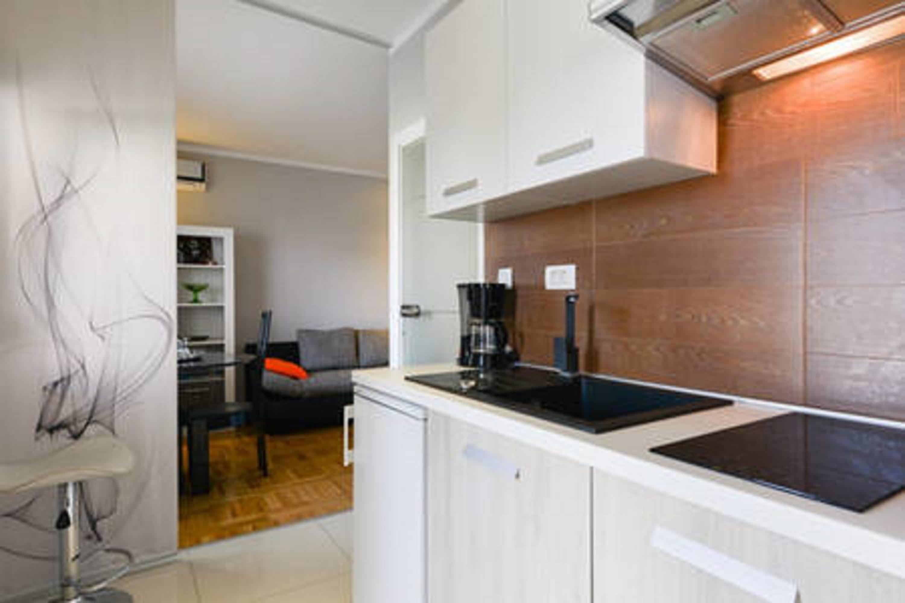 One-Bedroom Apartment - Photo 21