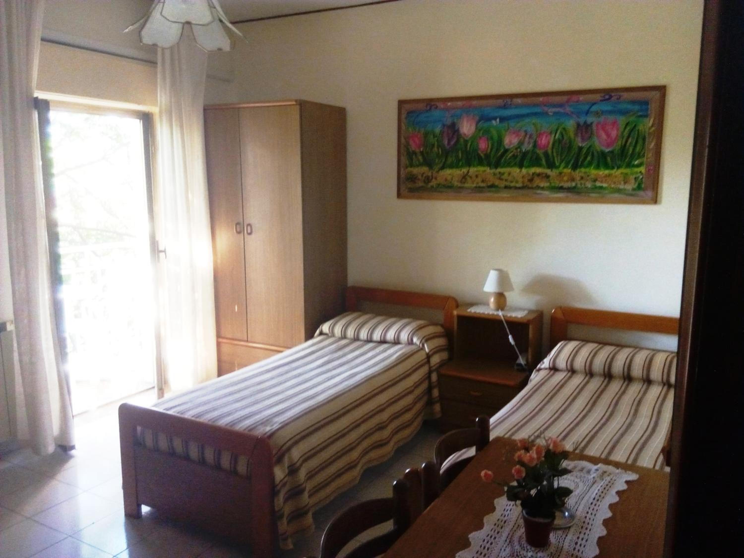 Twin Room - Photo 7