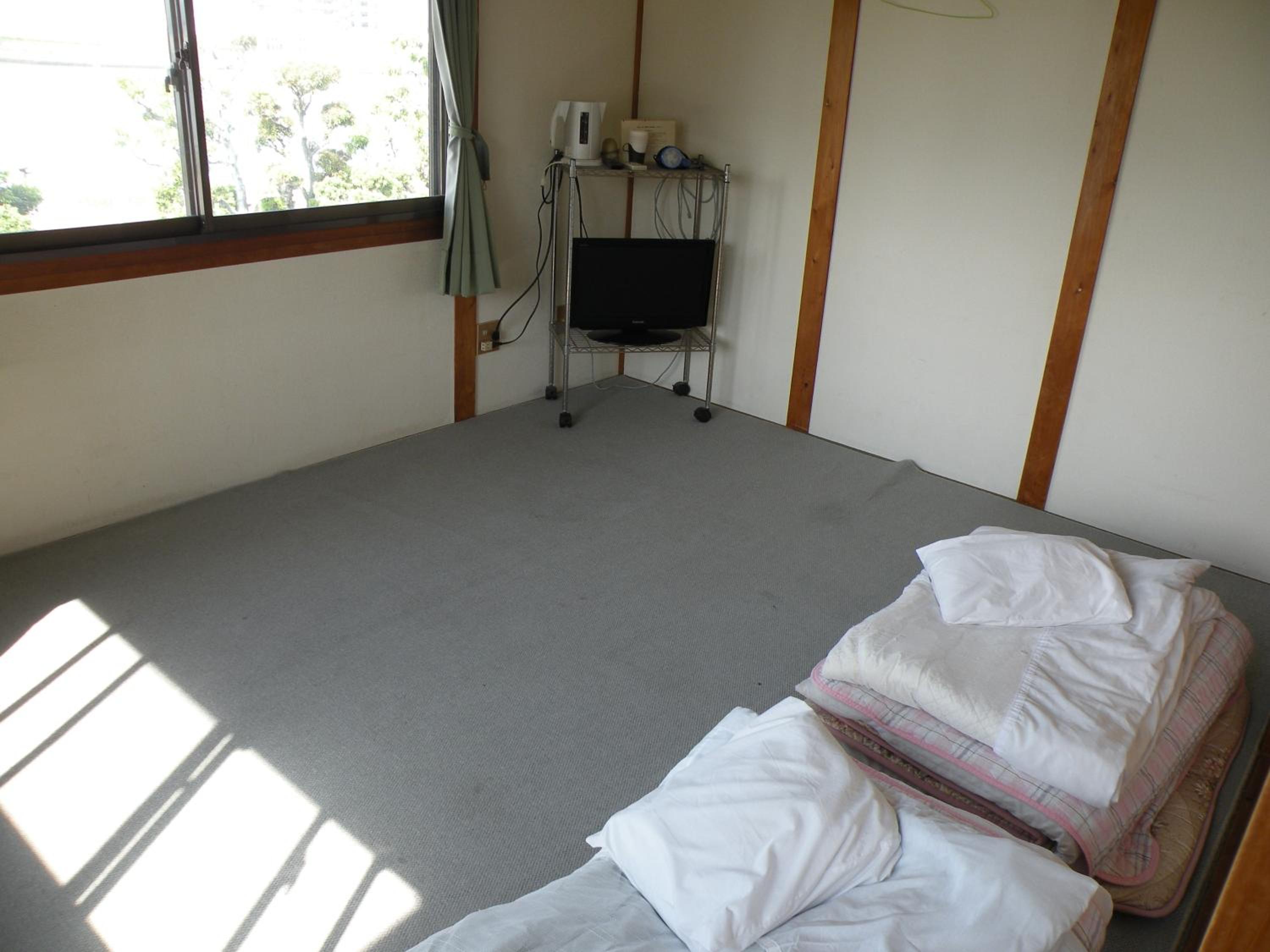 Triple Room with Shared Bathroom photo 2