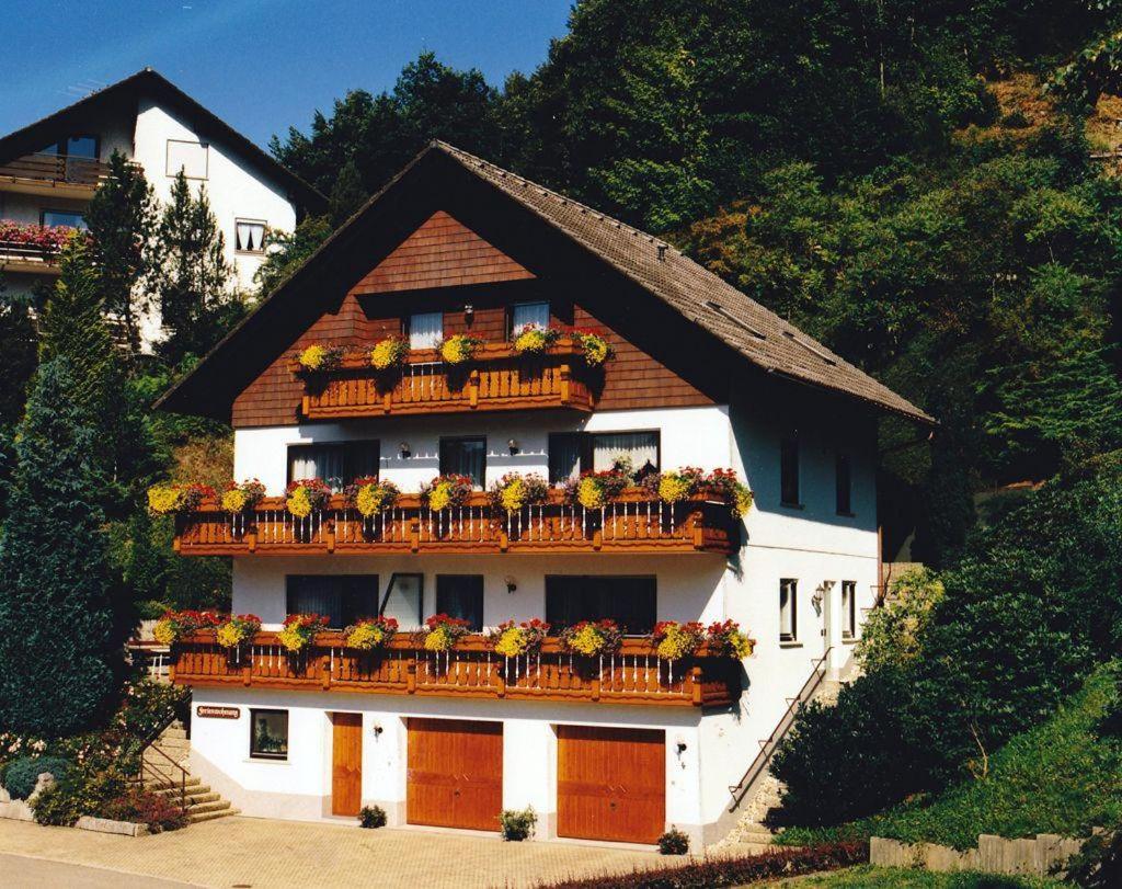 Two-Bedroom Deluxe Apartment with Balcony photo 2