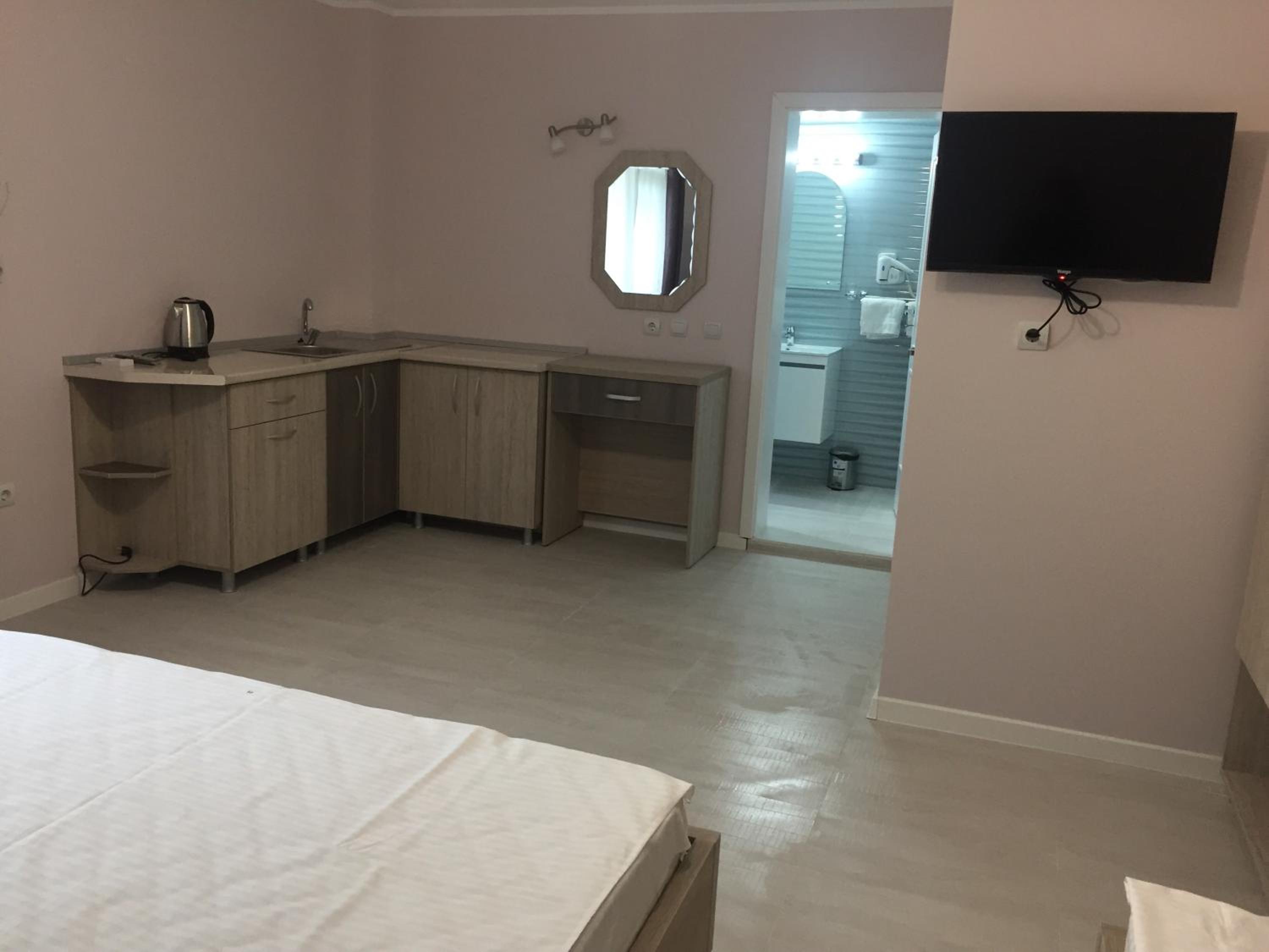 Triple Room with Private Bathroom photo 2