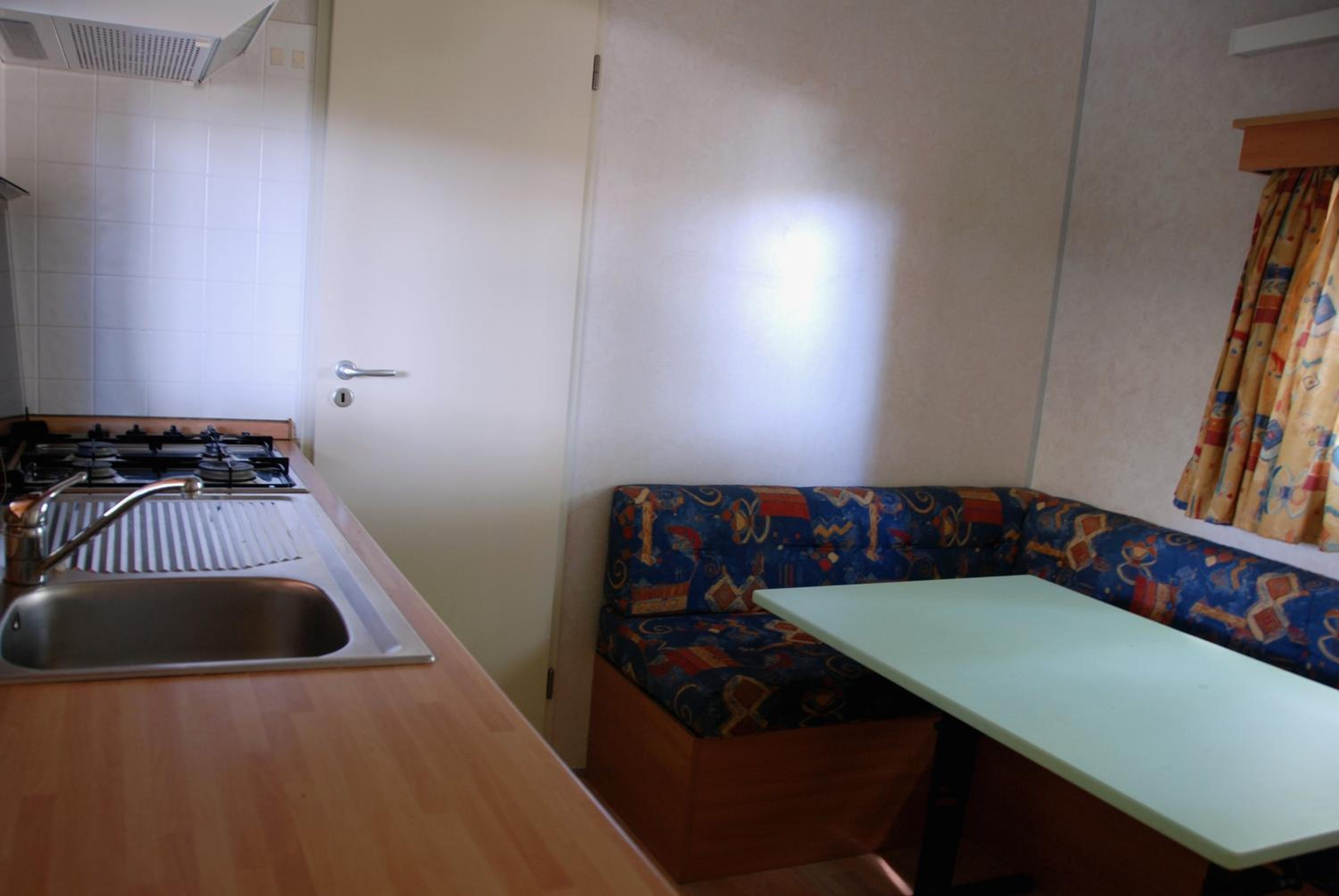 Mobile Home - Photo 16