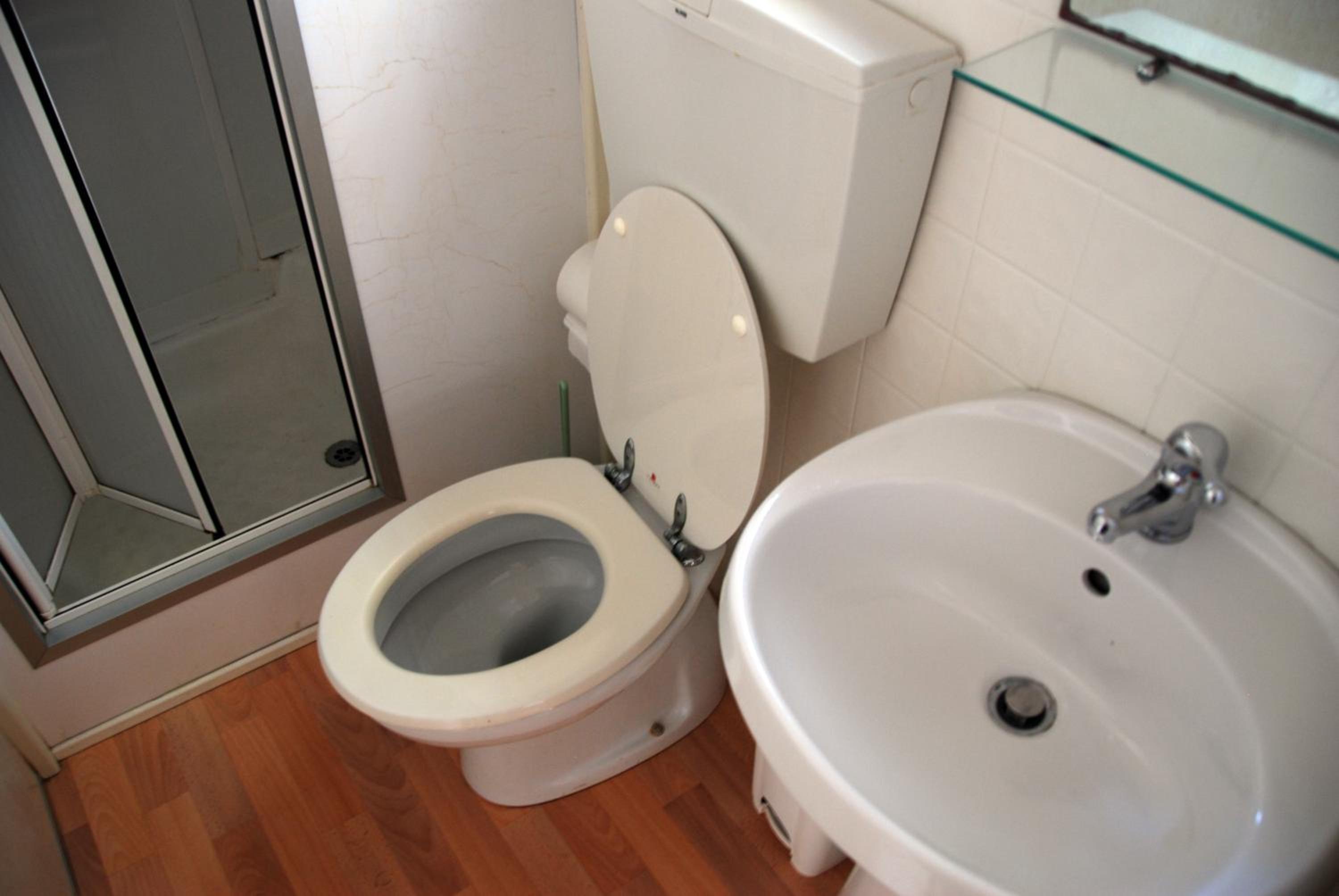 Mobile Home - Photo 24
