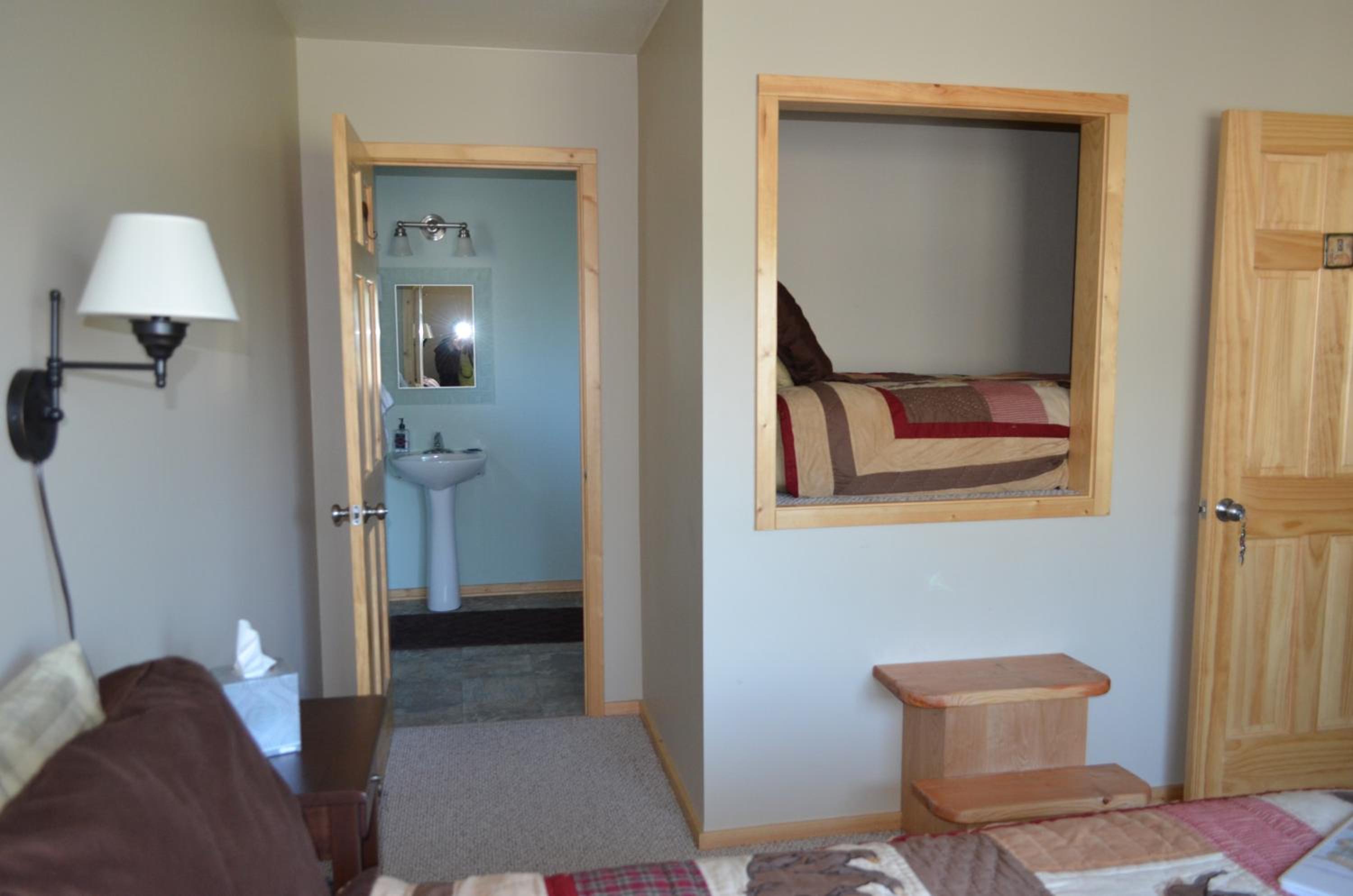 Standard Queen Room