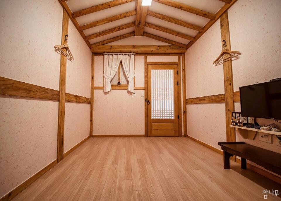 Basic Triple Room photo 1