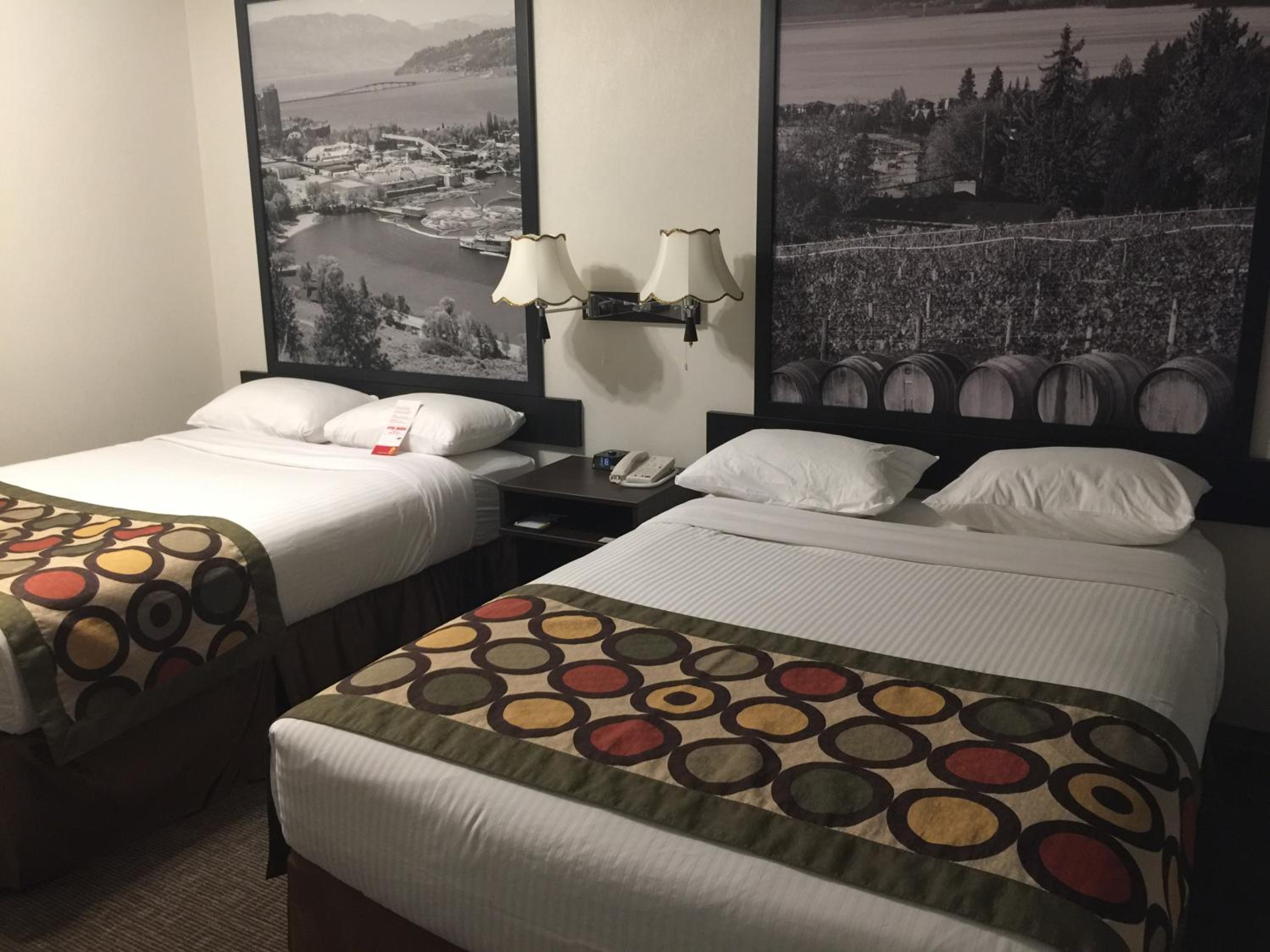 Double Room with Two Double Beds - Non-Smoking - Photo 1
