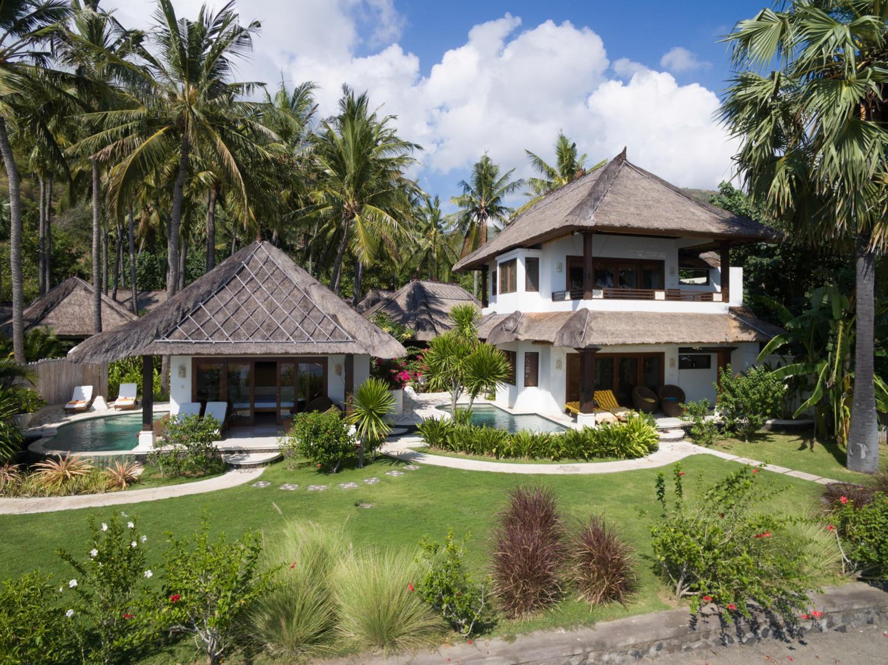 Beachfront Room with Pool photo 2