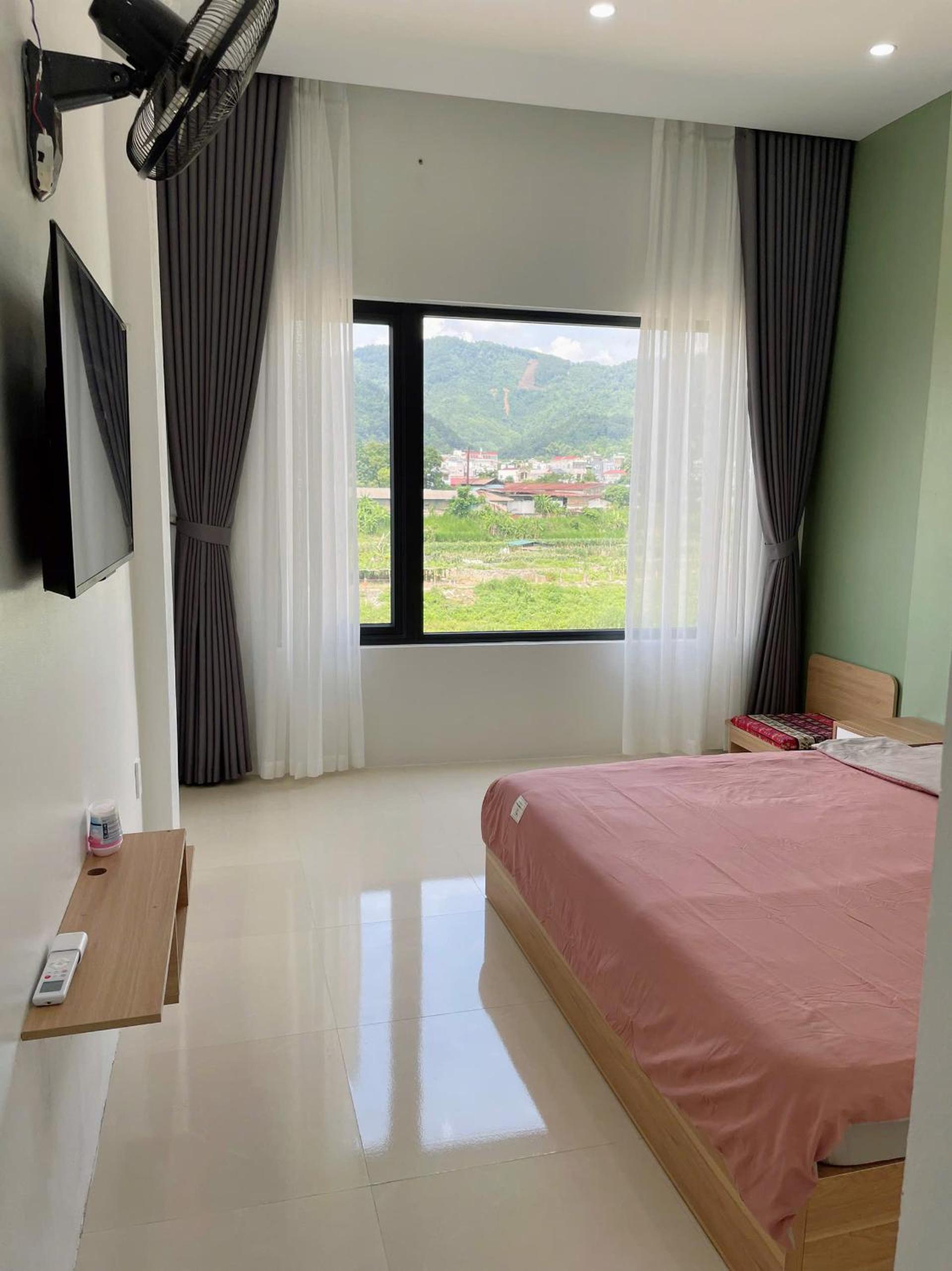 Queen Room