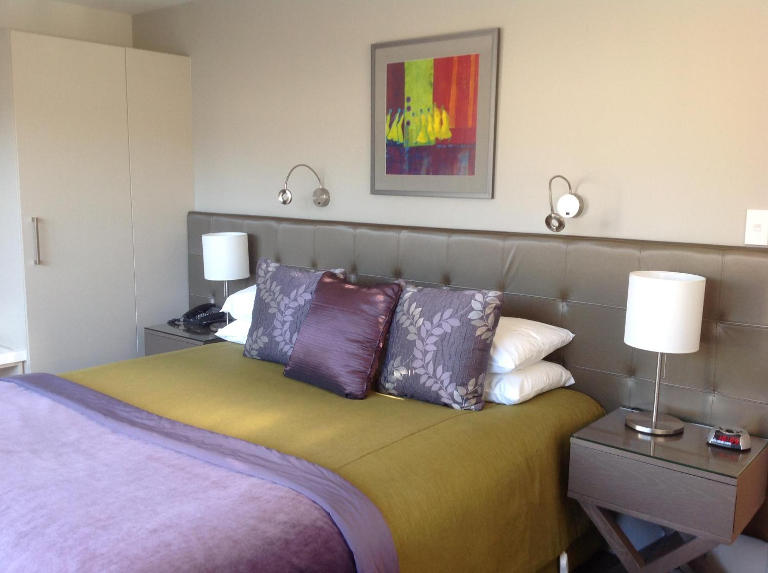 One-Bedroom Suite - Photo 2