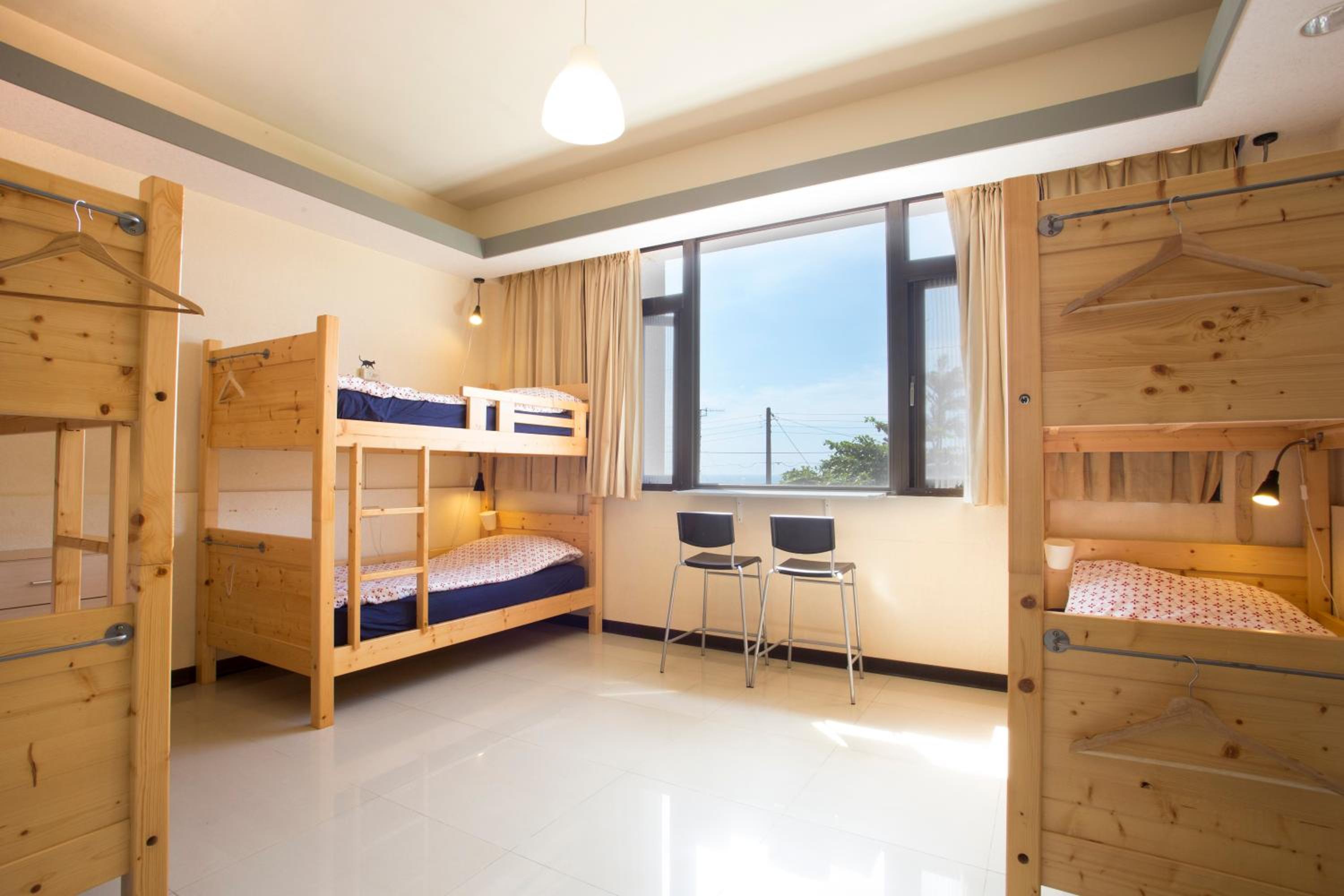 Bed in 6-Bed Mixed Dormitory Room photo 1