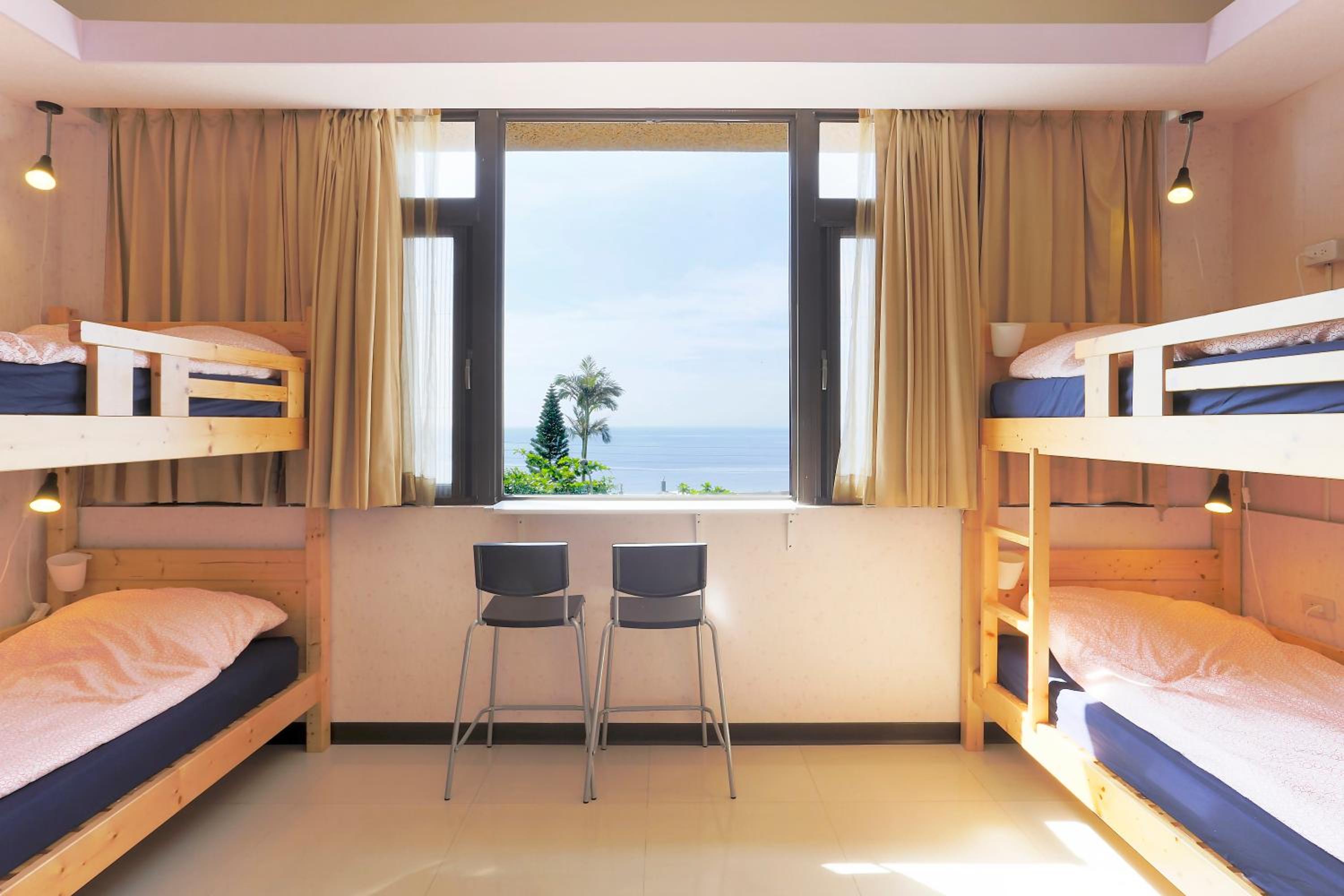 Quadruple Room with Shared Bathroom photo 1