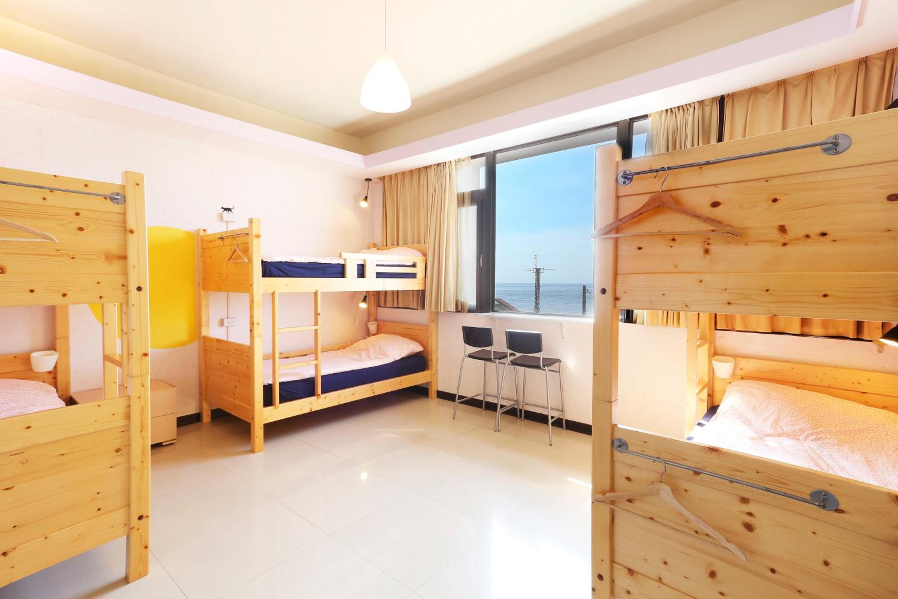 Bed in 6-Bed Female Dormitory Room photo 1