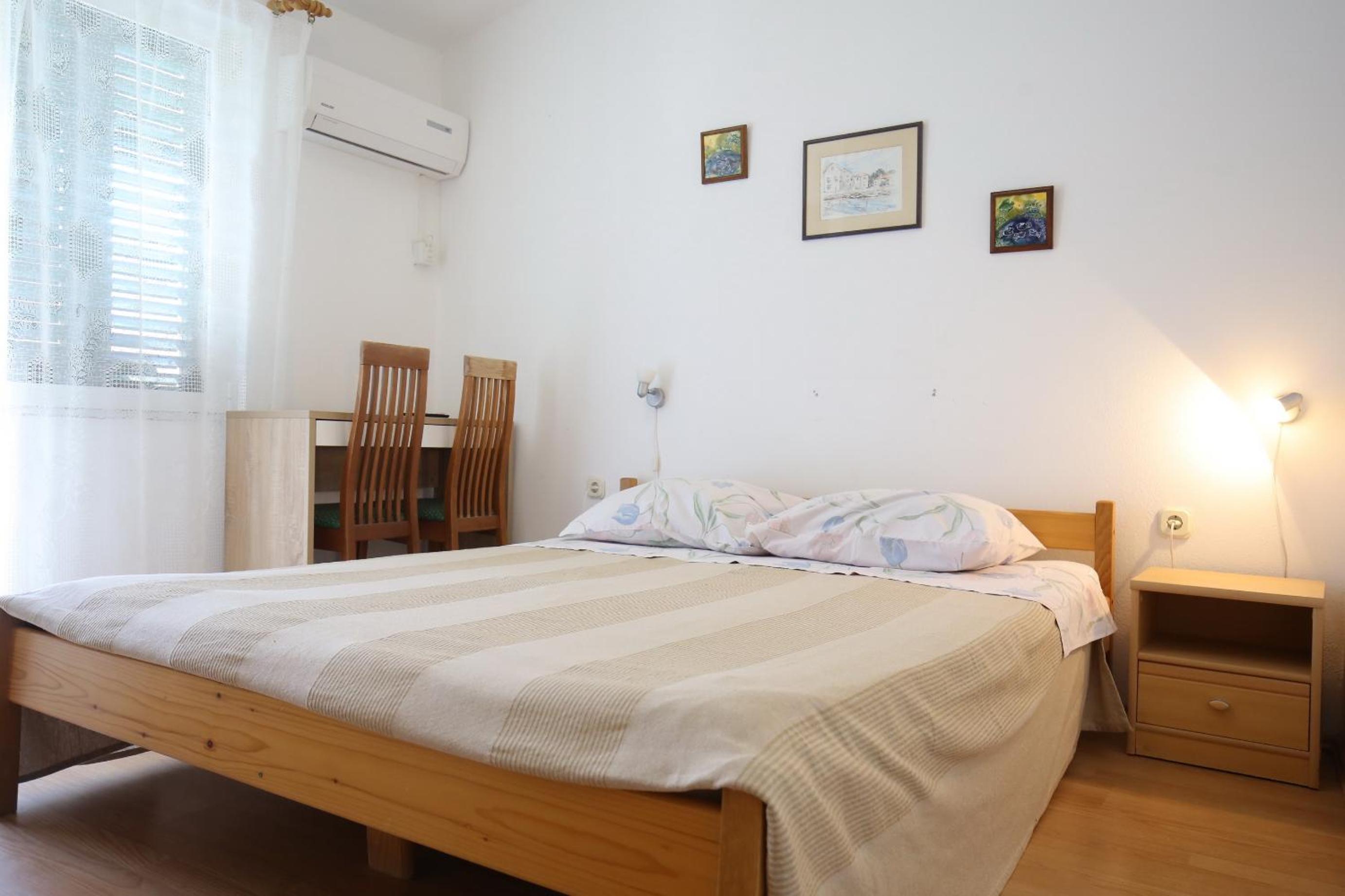 Queen Room with Balcony photo 2