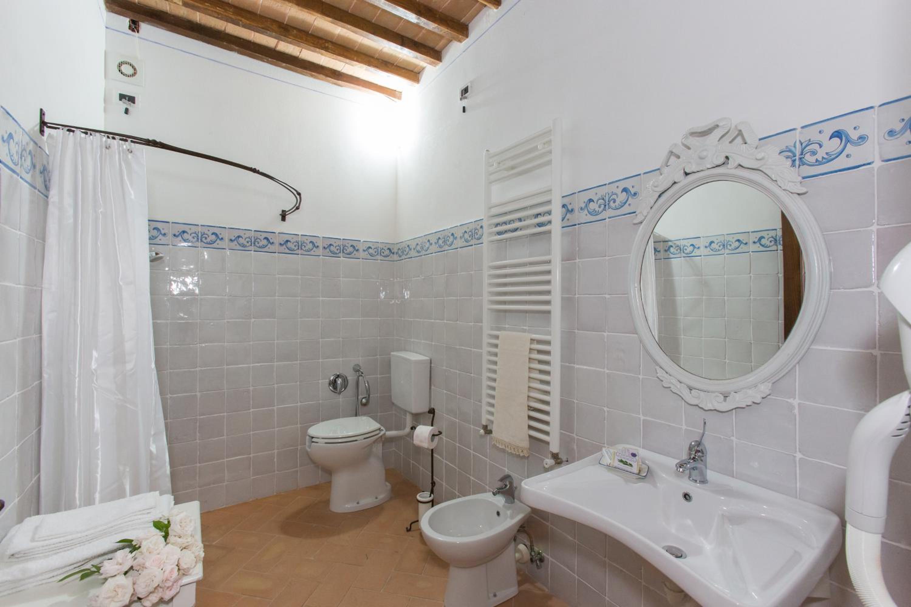 Double or Twin Room with Garden View photo 2