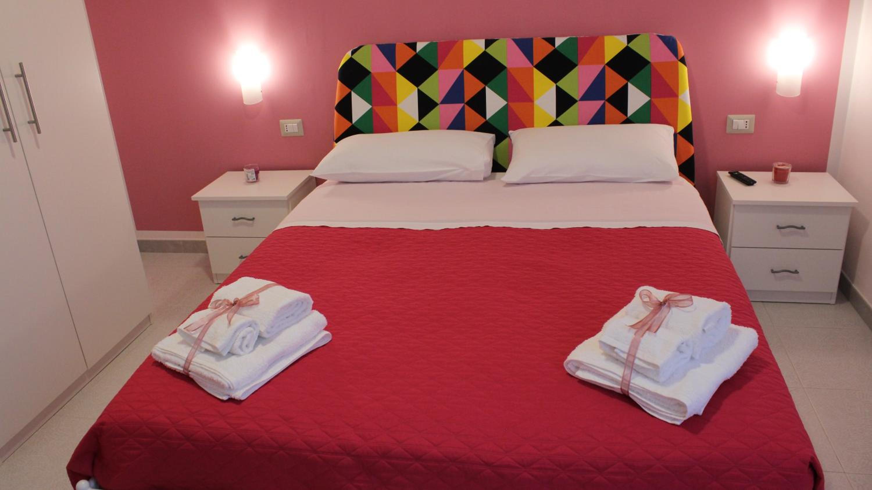 Two-Bedroom House - Photo 38