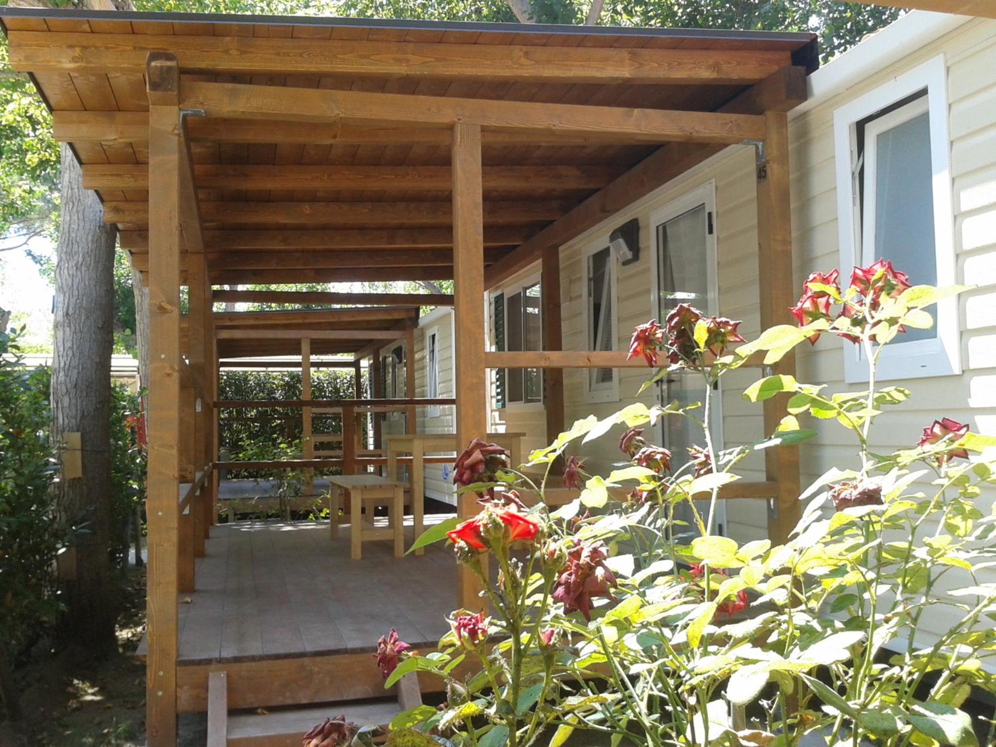 Mobile Home - Photo 9