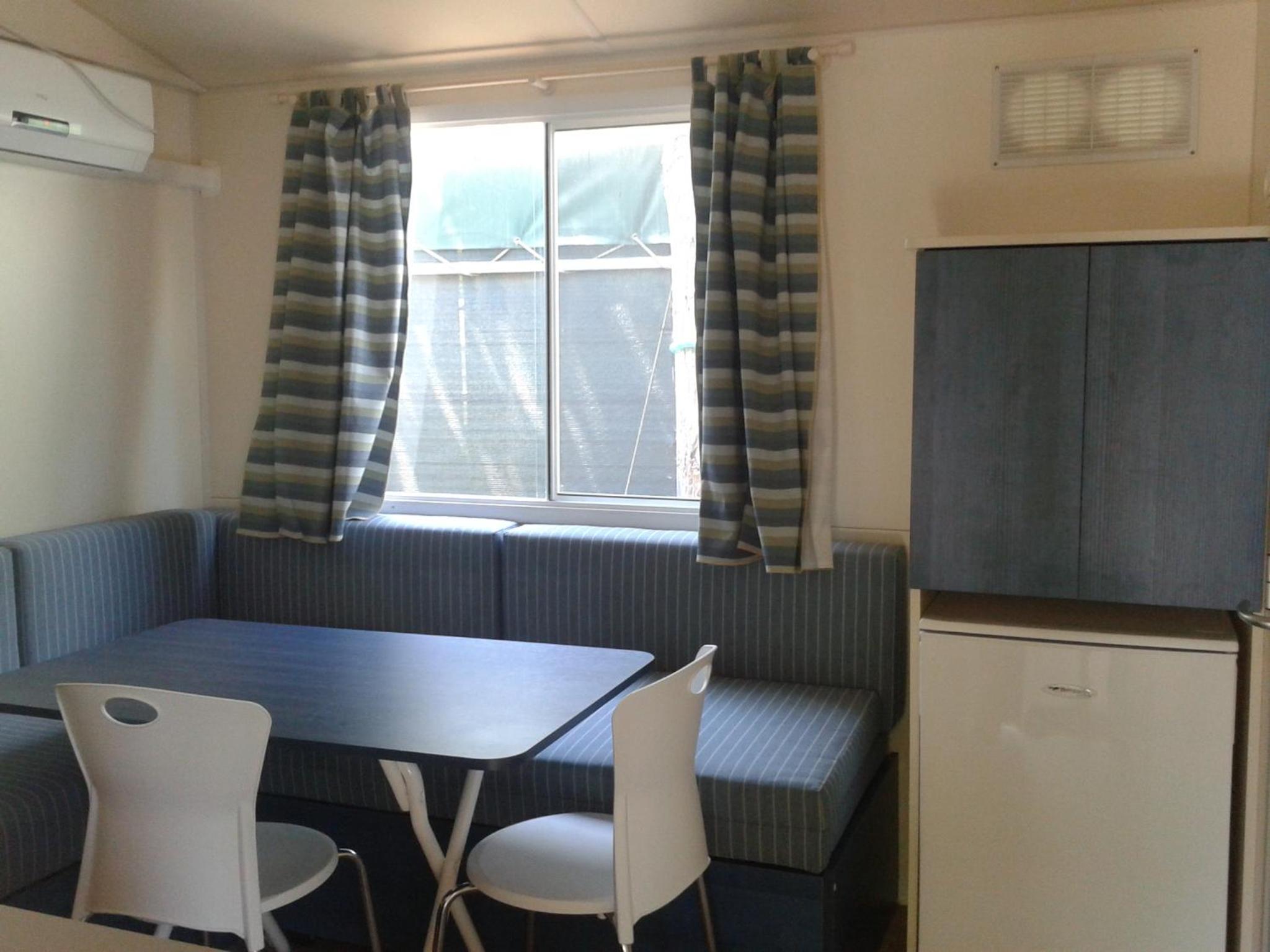 Mobile Home - Photo 15