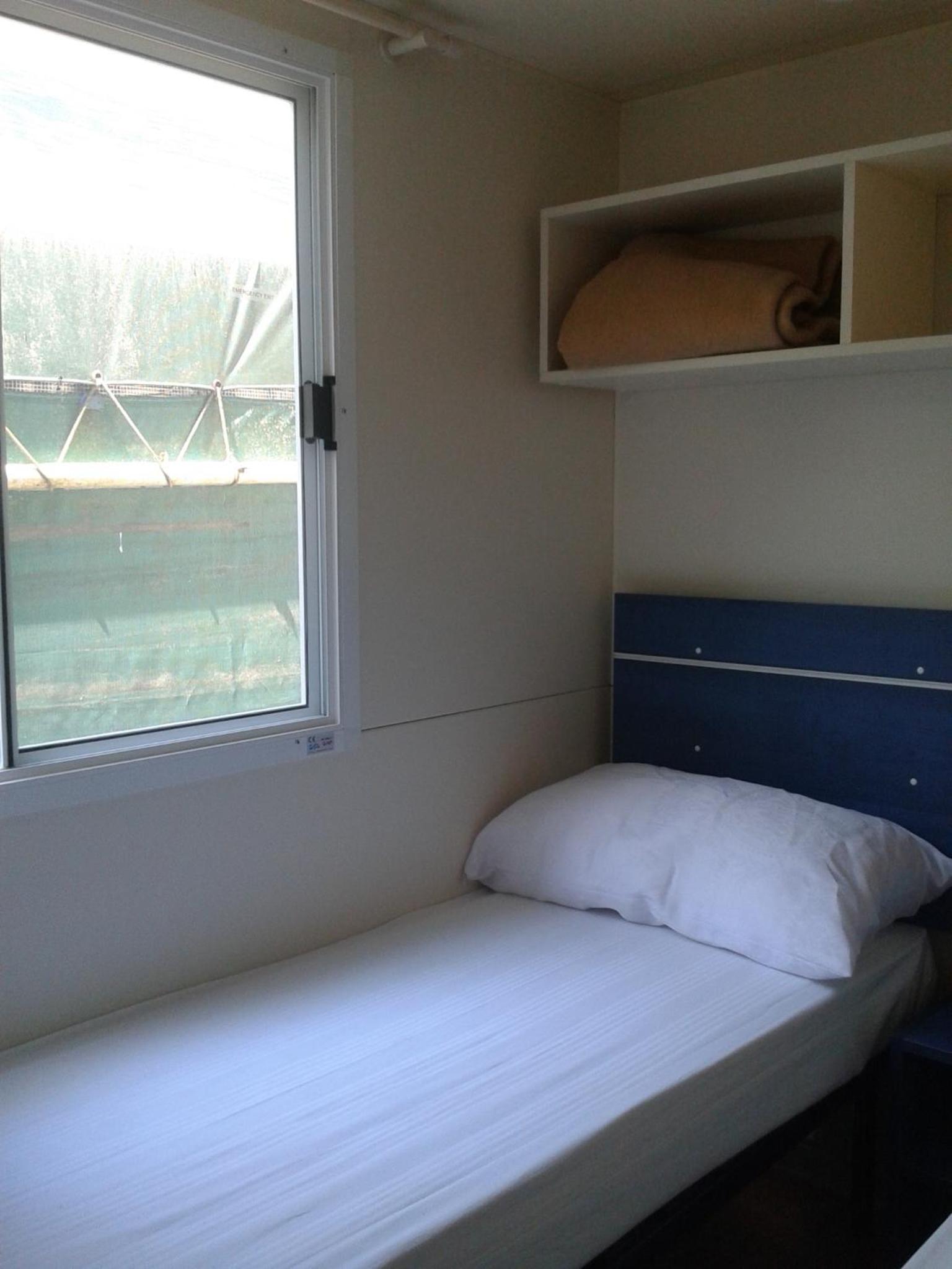 Mobile Home - Photo 20