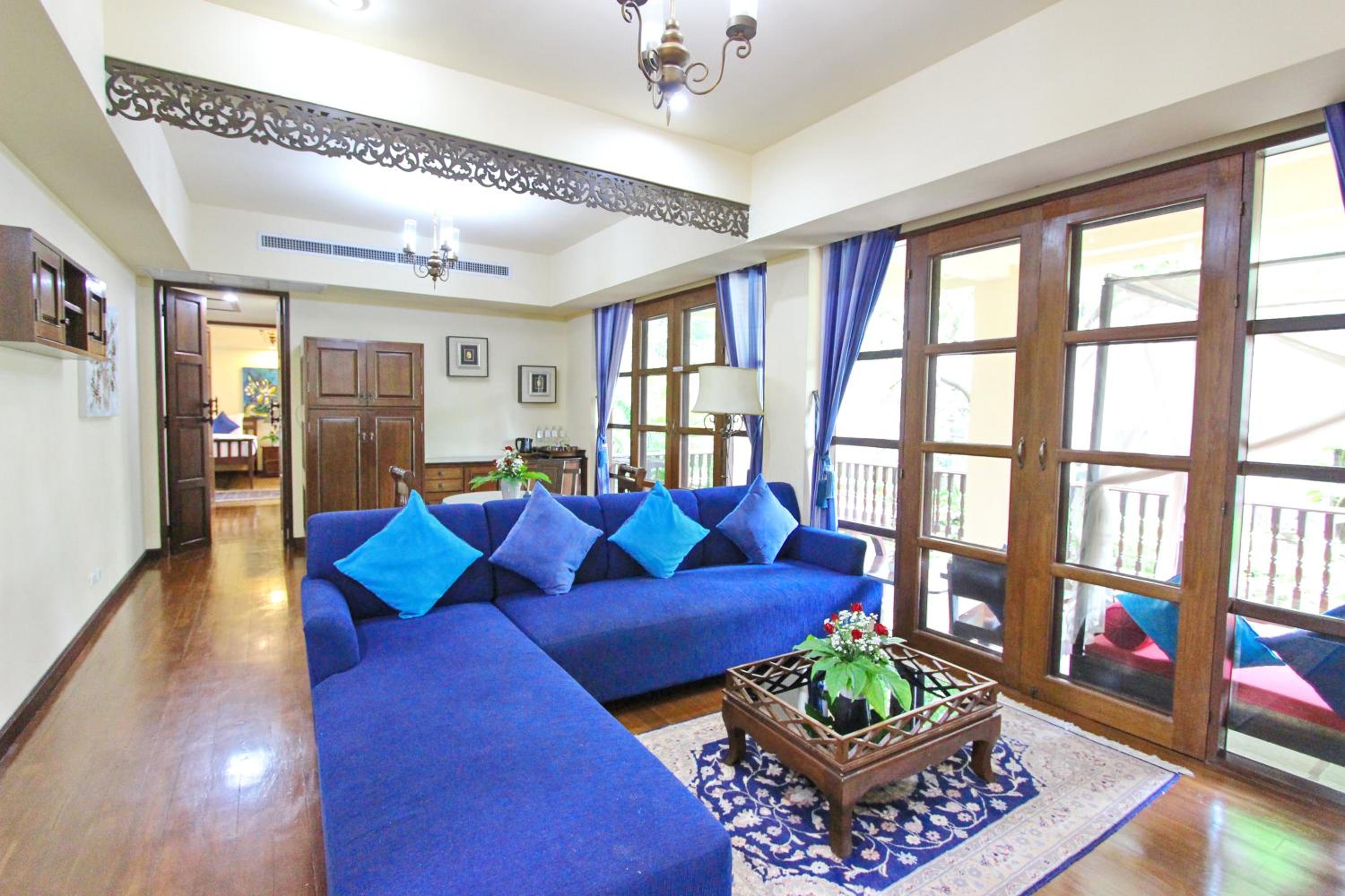Deluxe Family Suite - Photo 6