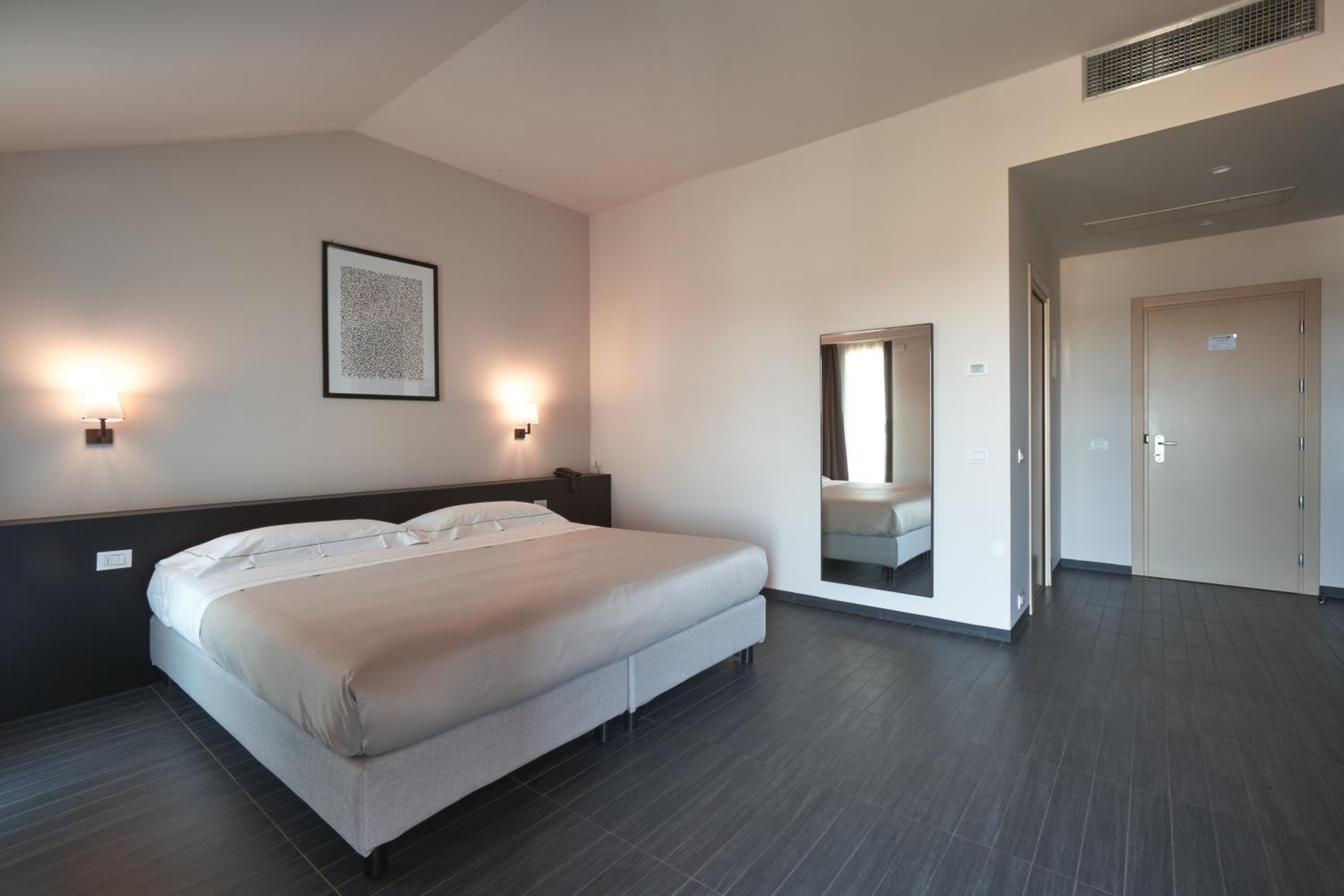 Classic Double Room - Photo 1