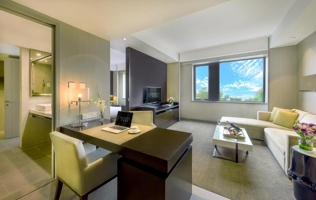 Business Suite