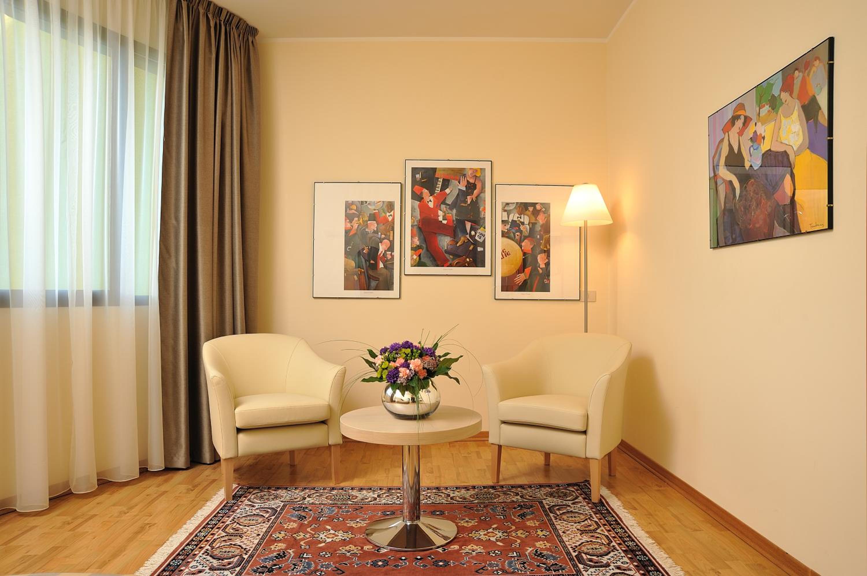 Business Double Room - Photo 2