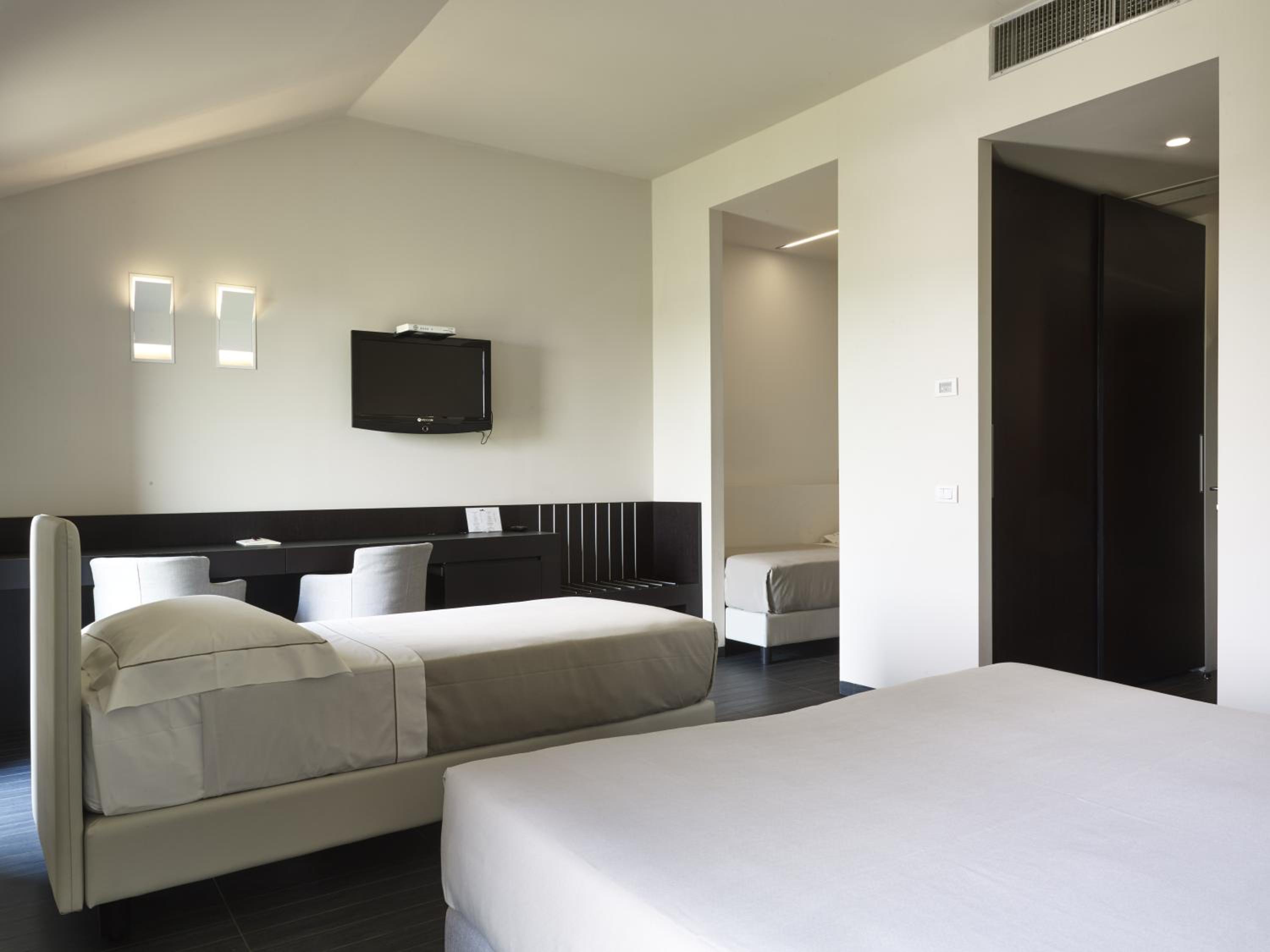 Classic Quadruple Room - Photo 1